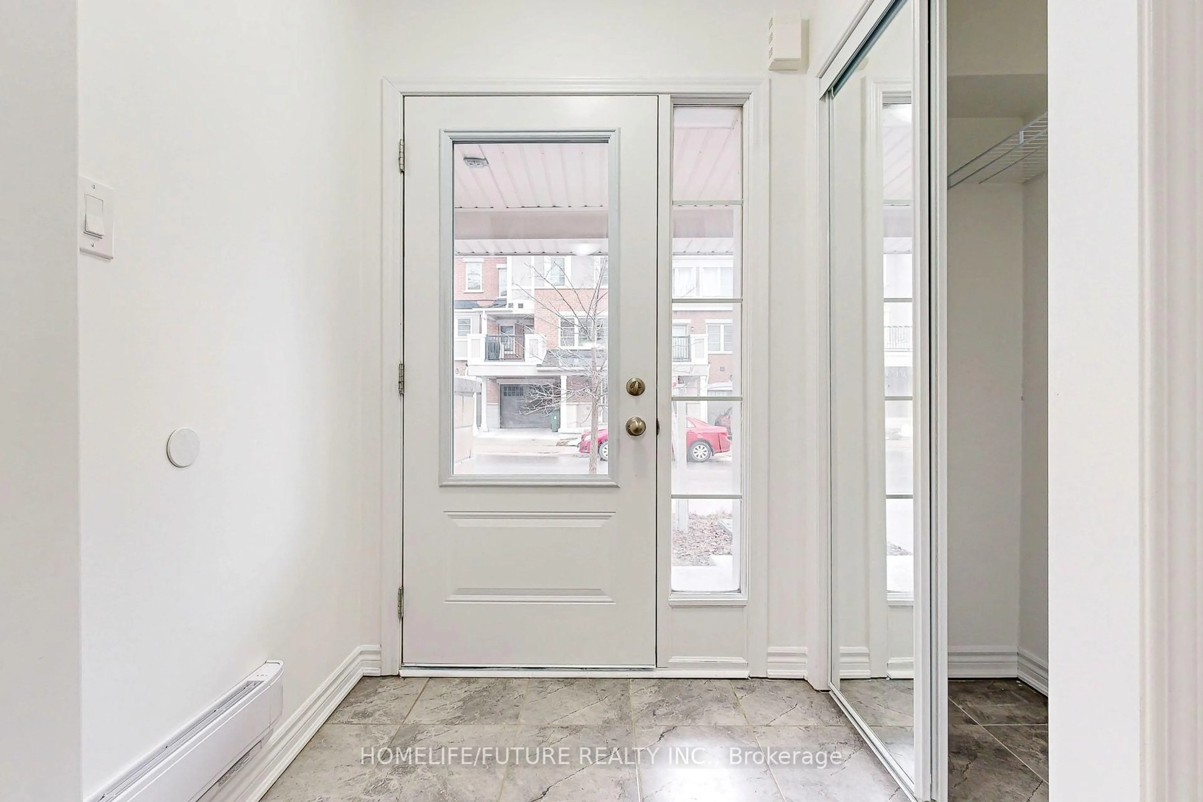 Indoor entryway for 64 Ayers Cres, Toronto Ontario M1L 0J4
