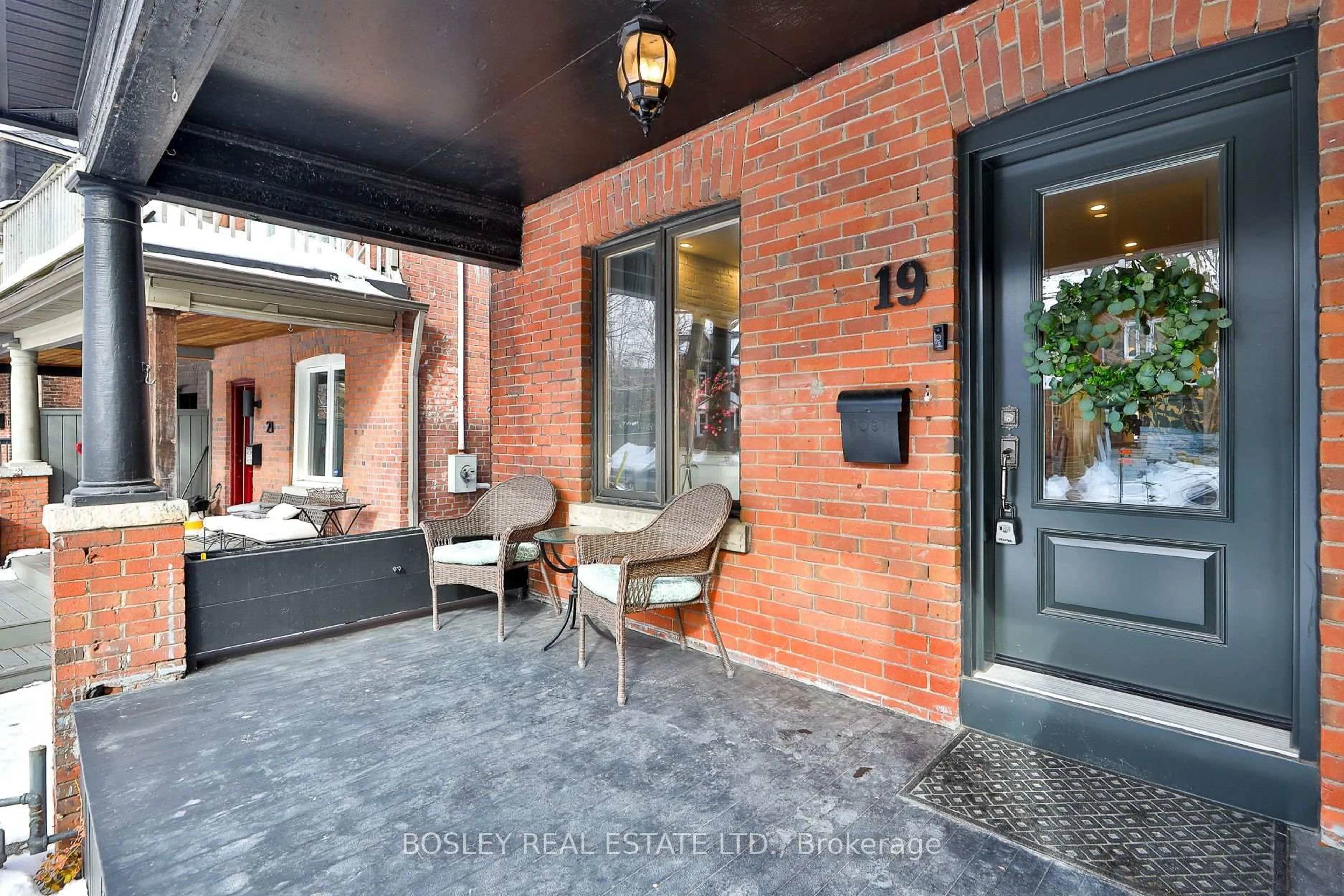 Unknown for 19 Ravina Cres, Toronto Ontario M4J 3L9