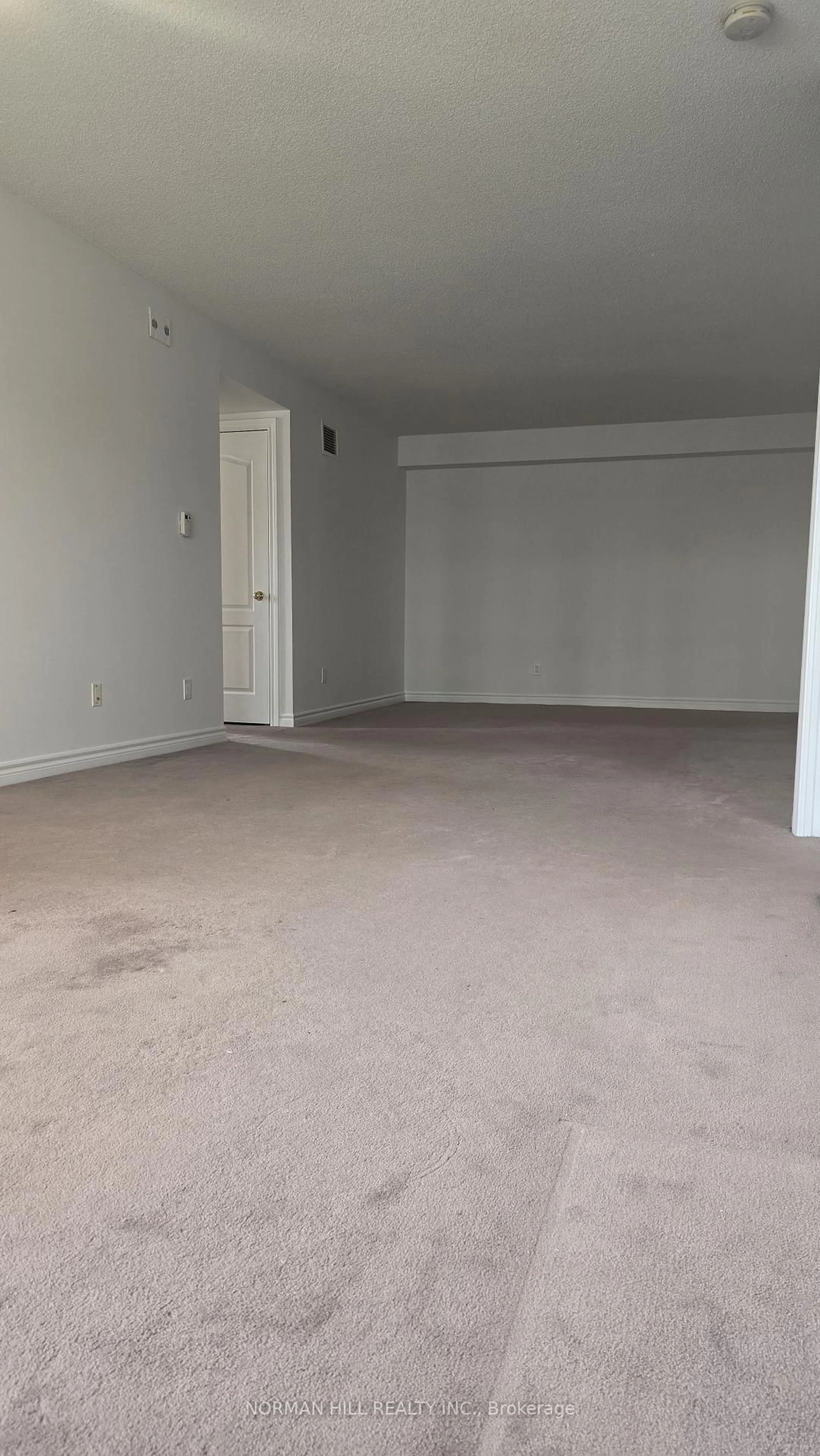 A pic of a room for 115 Omni Dr #306, Toronto Ontario M1P 5B4