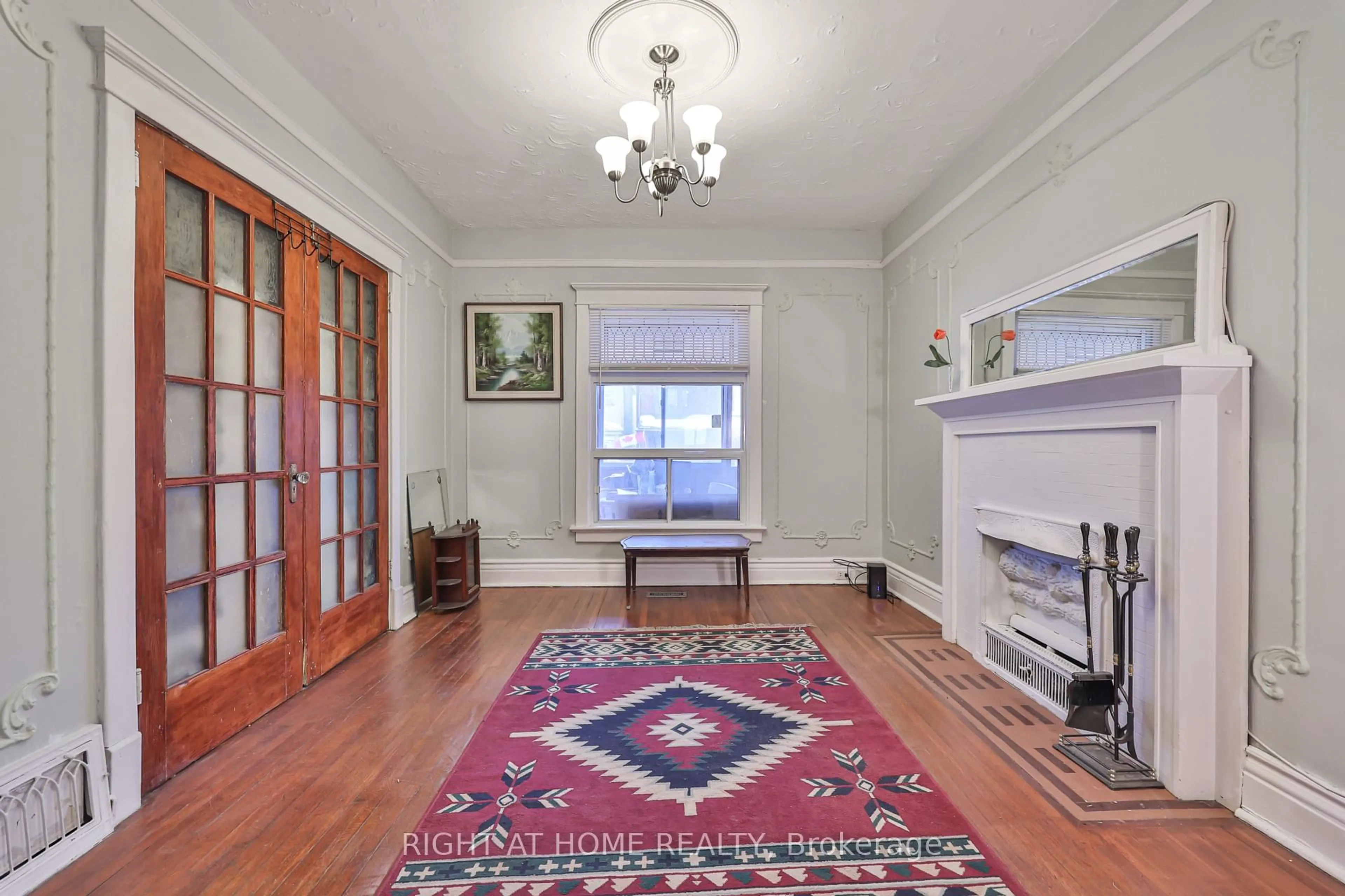 Indoor foyer for 1448 Dundas St, Toronto Ontario M4M 1S8