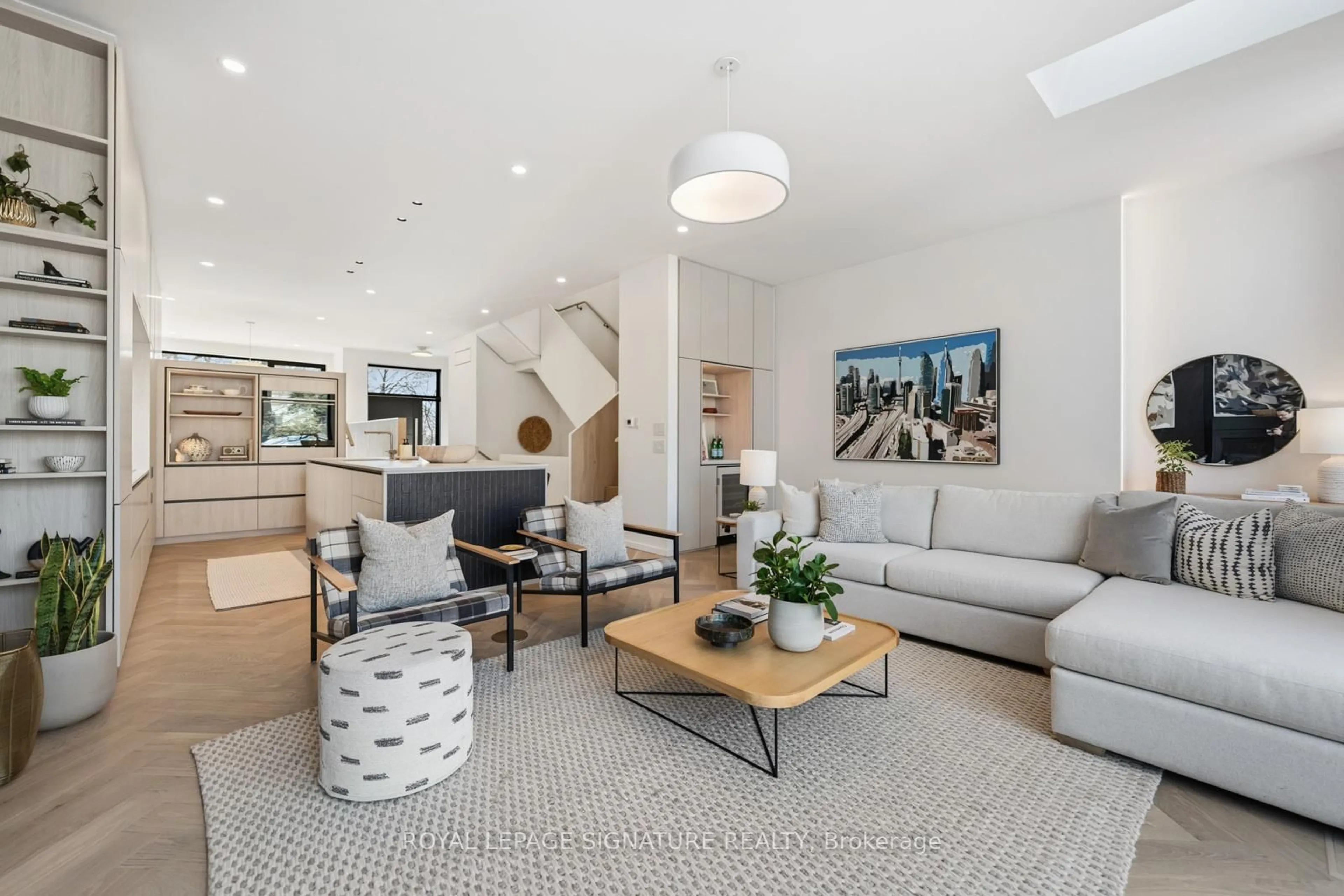 Living room with furniture, unknown for 22 Duart Park Rd, Toronto Ontario M4E 1J2