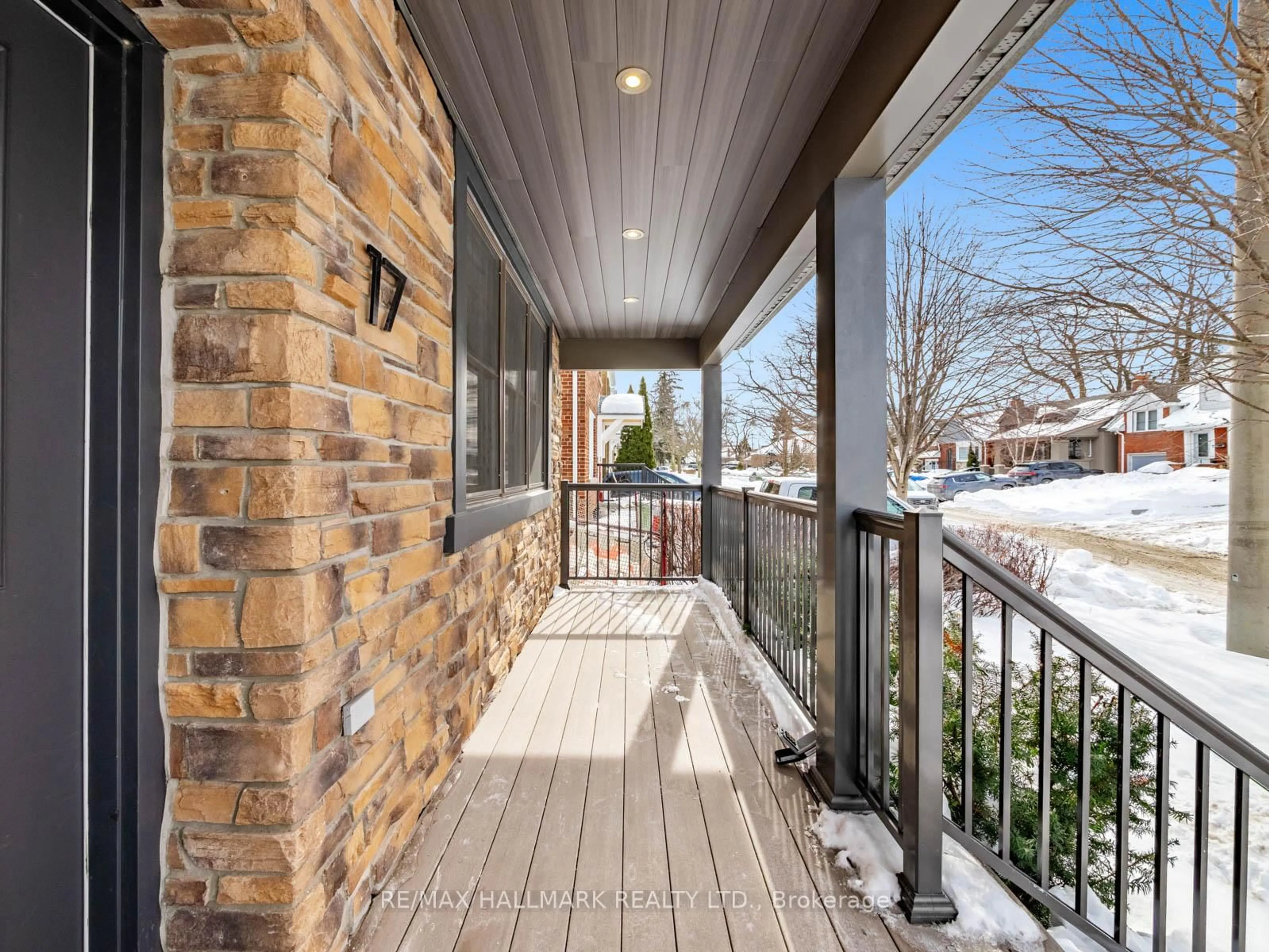 Home with brick exterior material, street for 17 Woodland Park Rd, Toronto Ontario M1N 2X5