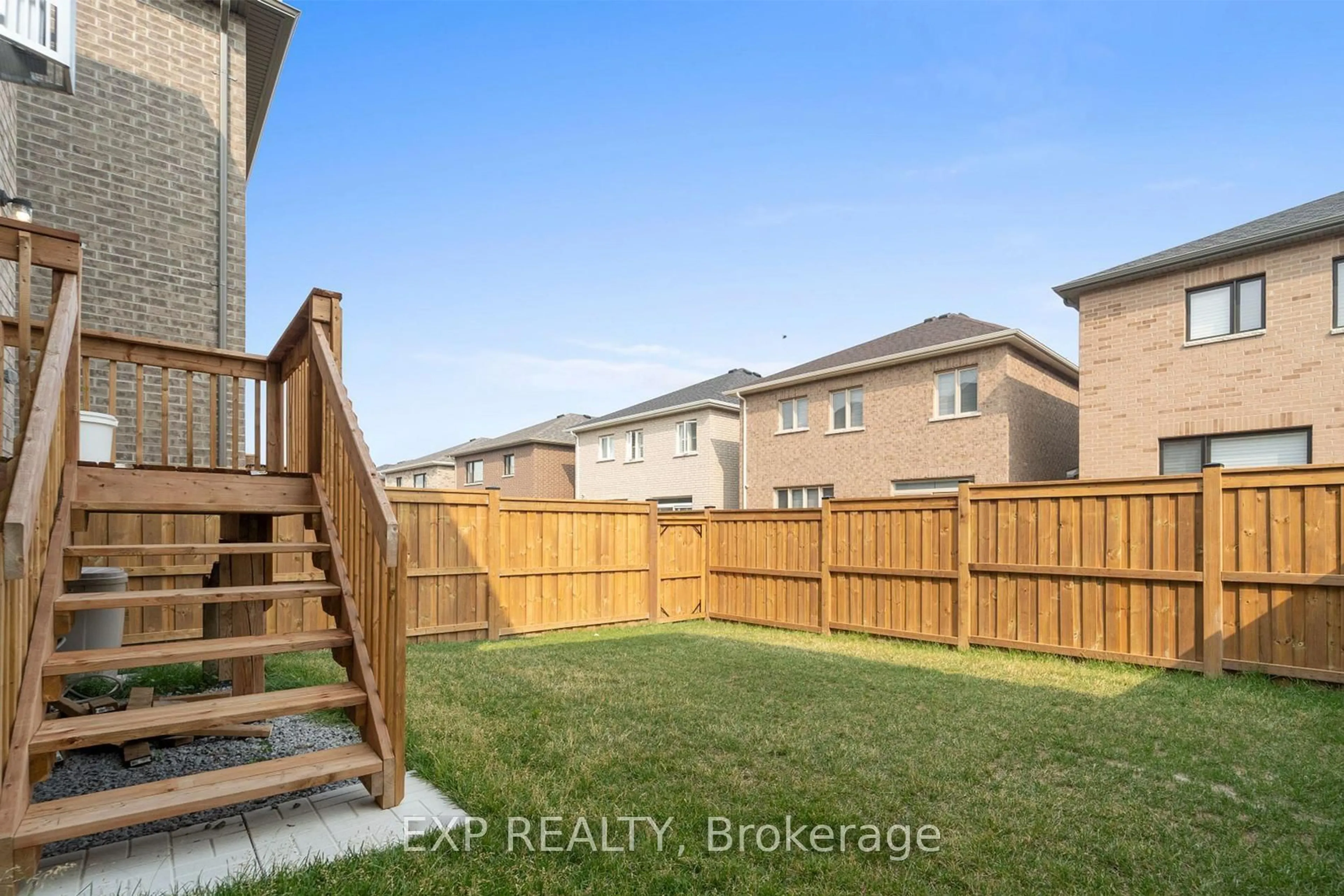 Unknown for 1037 Skyridge Blvd, Pickering Ontario L1X 0G5