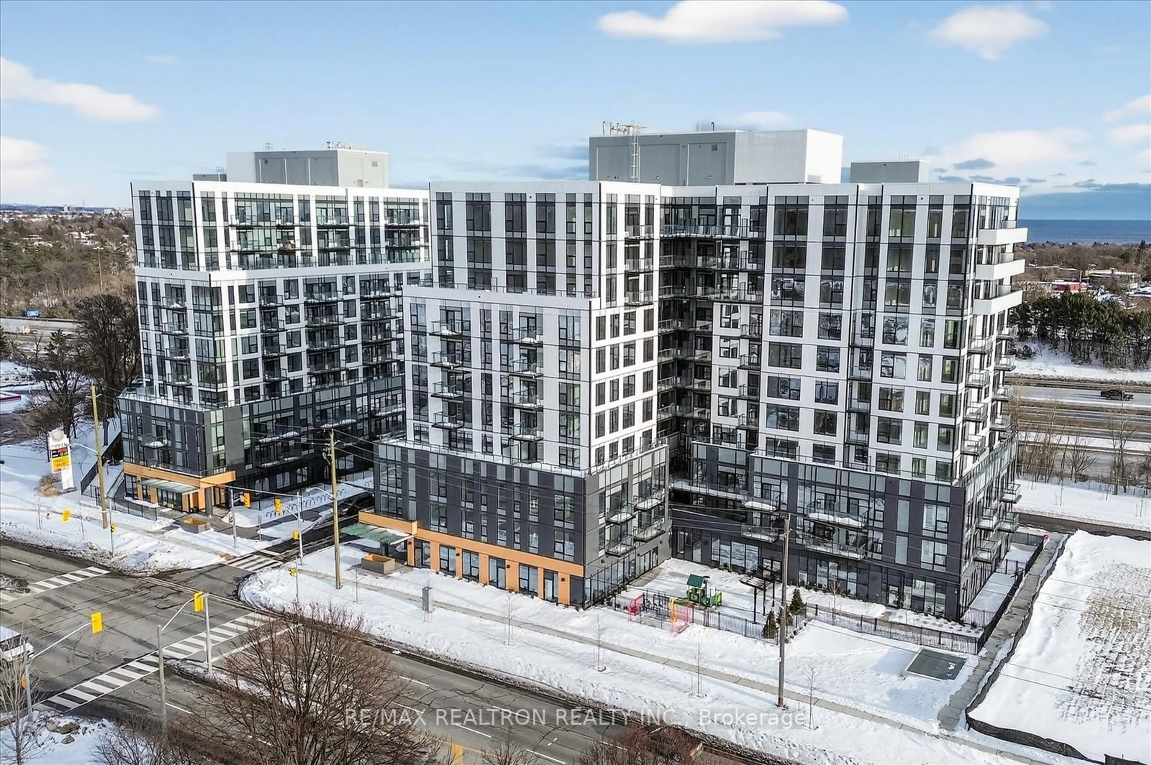 A pic from outside/outdoor area/front of a property/back of a property/a pic from drone, city buildings view from balcony for 7437 Kingston Rd #707, Toronto Ontario M1B 5S3