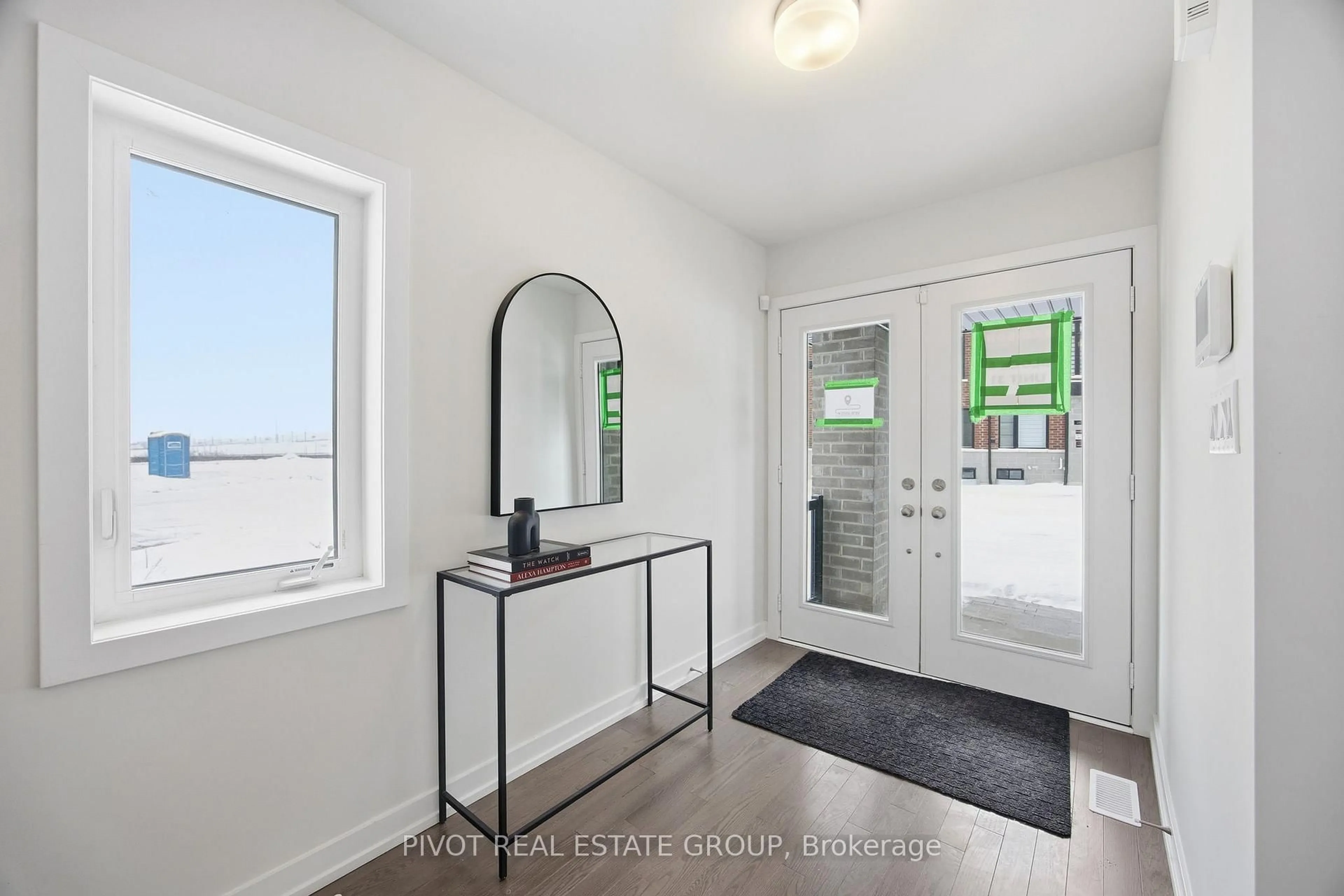 Indoor entryway for 46 Observatory Way, Whitby Ontario L1M 0M7