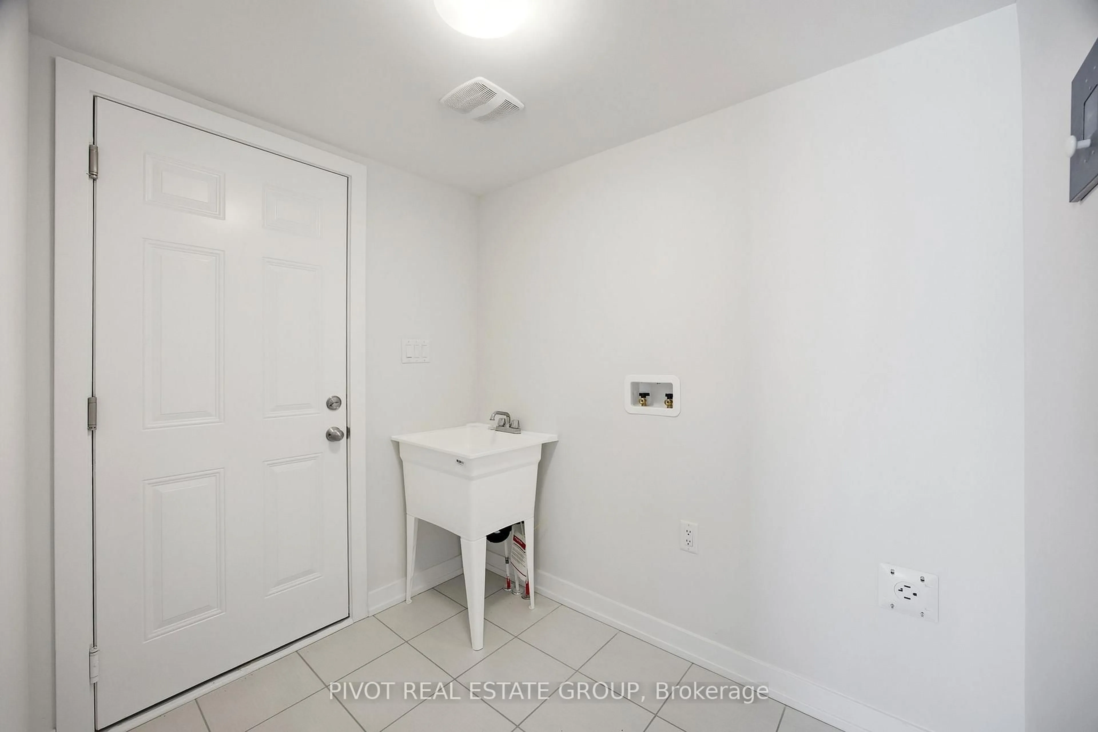 A pic of a room for 46 Observatory Way, Whitby Ontario L1M 0M7