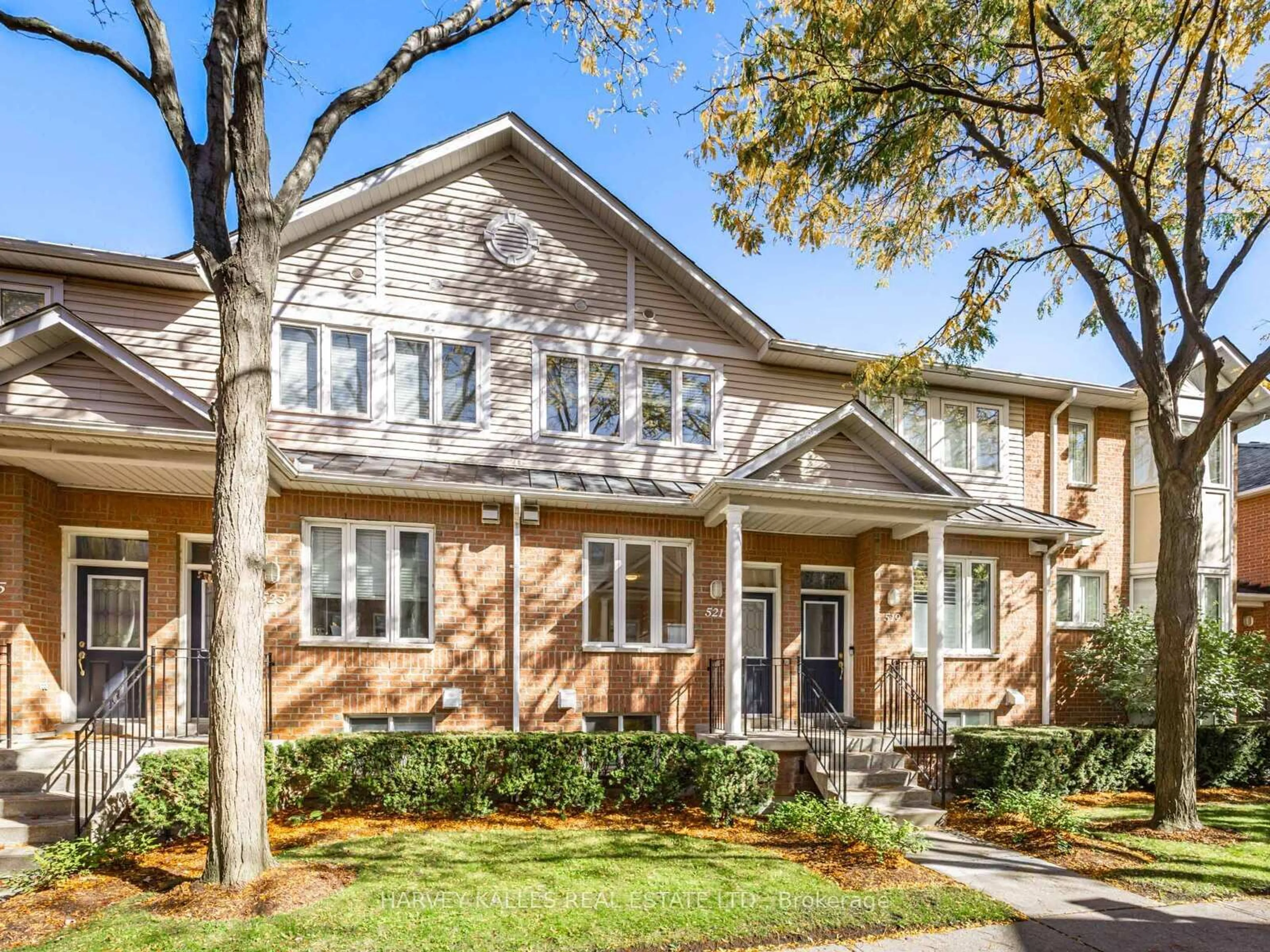 Home with brick exterior material, street for 83 Mondeo Dr #521, Toronto Ontario M1P 5B6