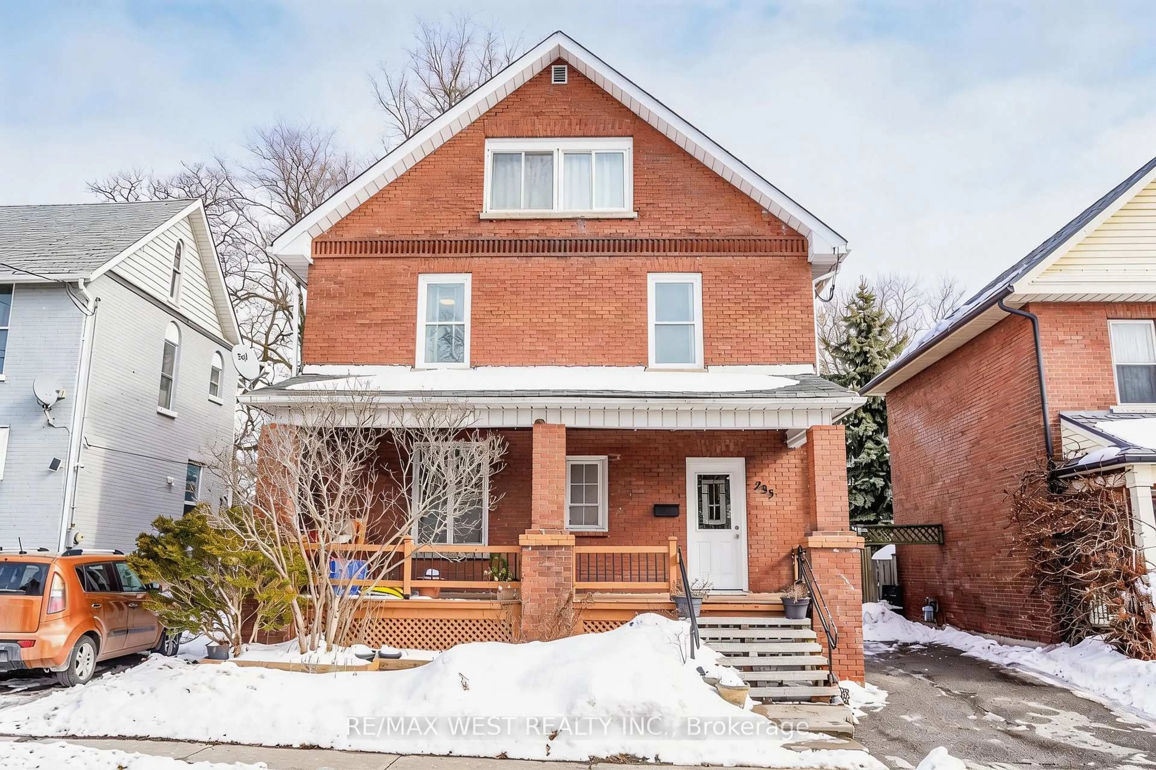 Home with brick exterior material, street for 235 Dearborn Ave, Oshawa Ontario L1G 4Z3