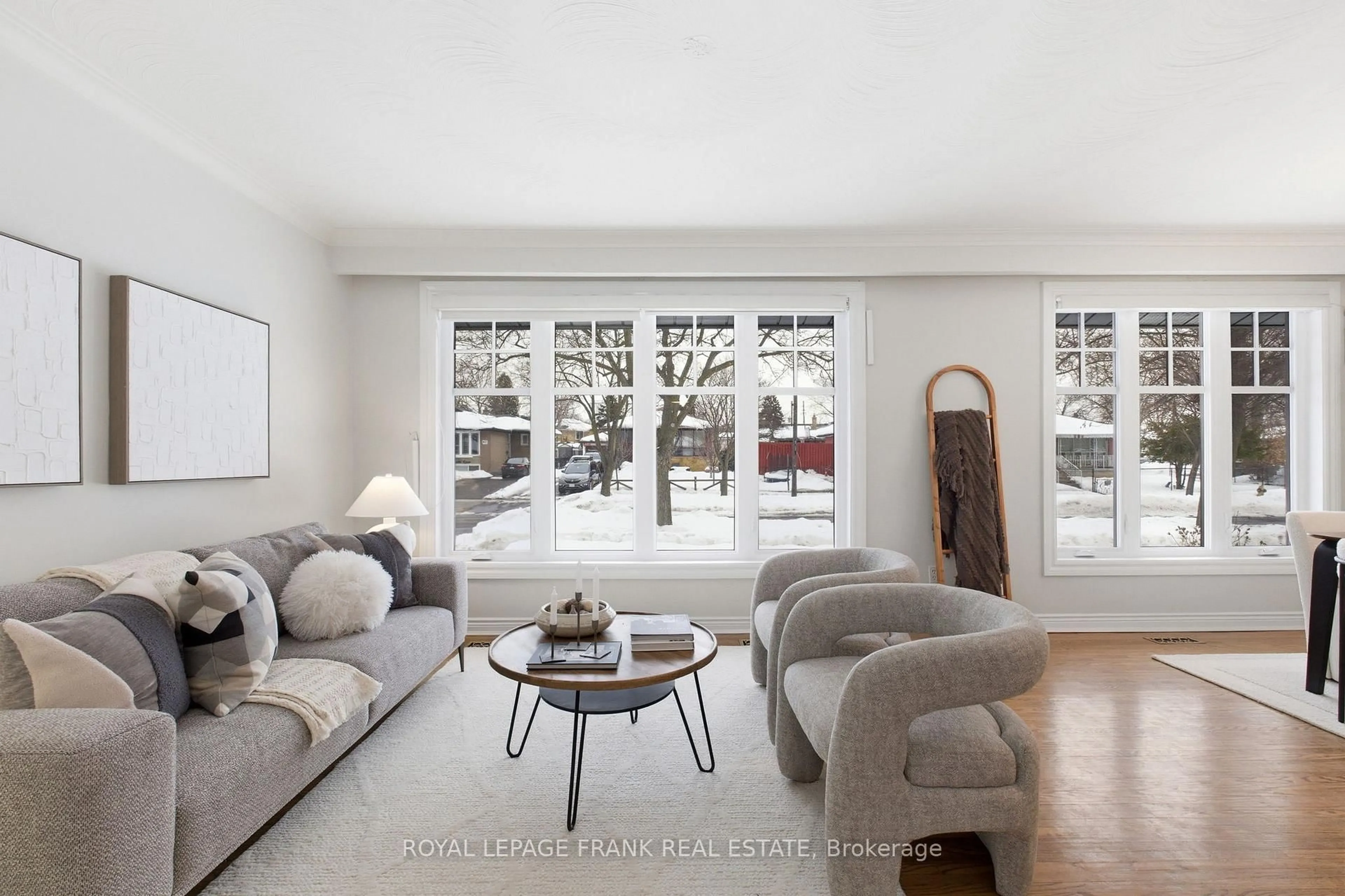 Living room with furniture, unknown for 86 Clementine Sq, Toronto Ontario M1G 2V7