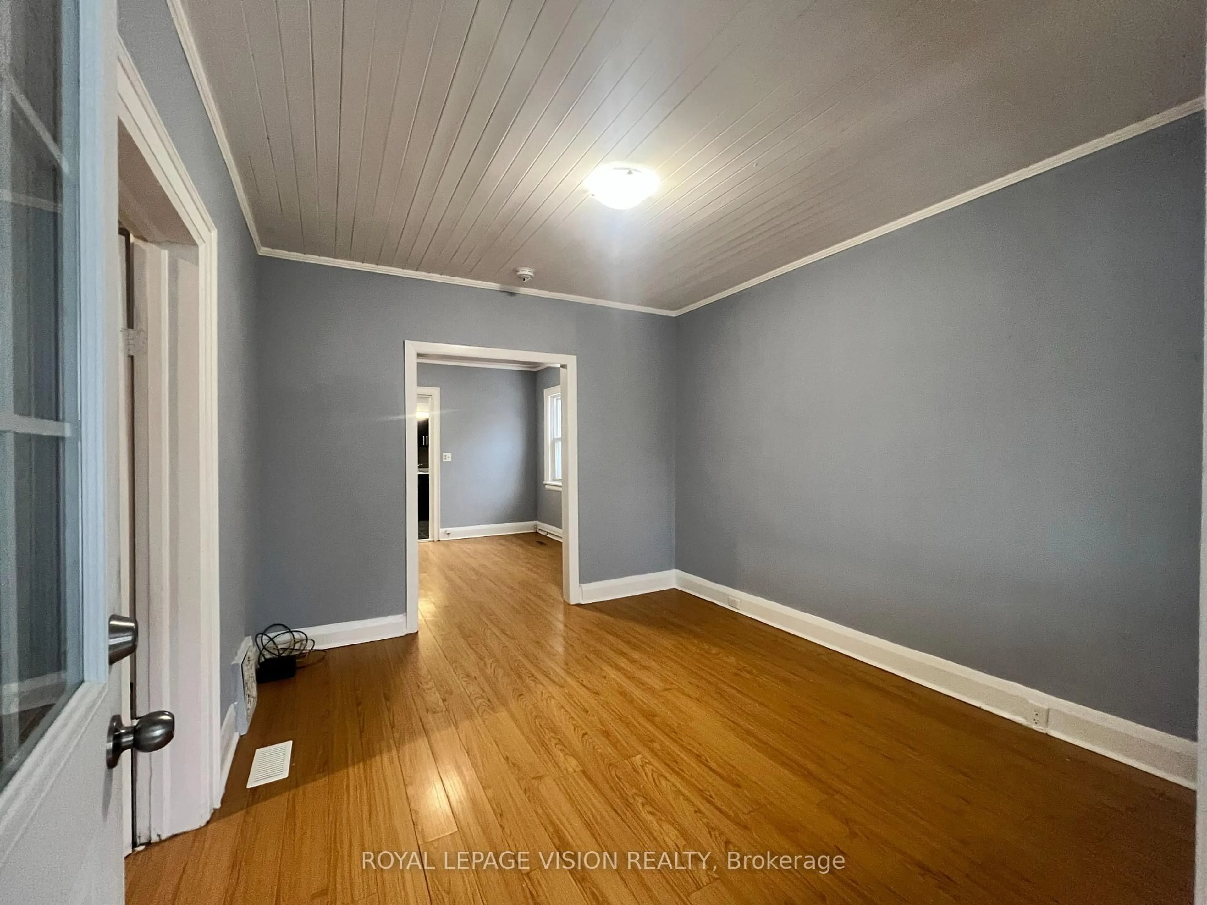 A pic of a room for 424 BLOOR St, Oshawa Ontario L1H 3M8