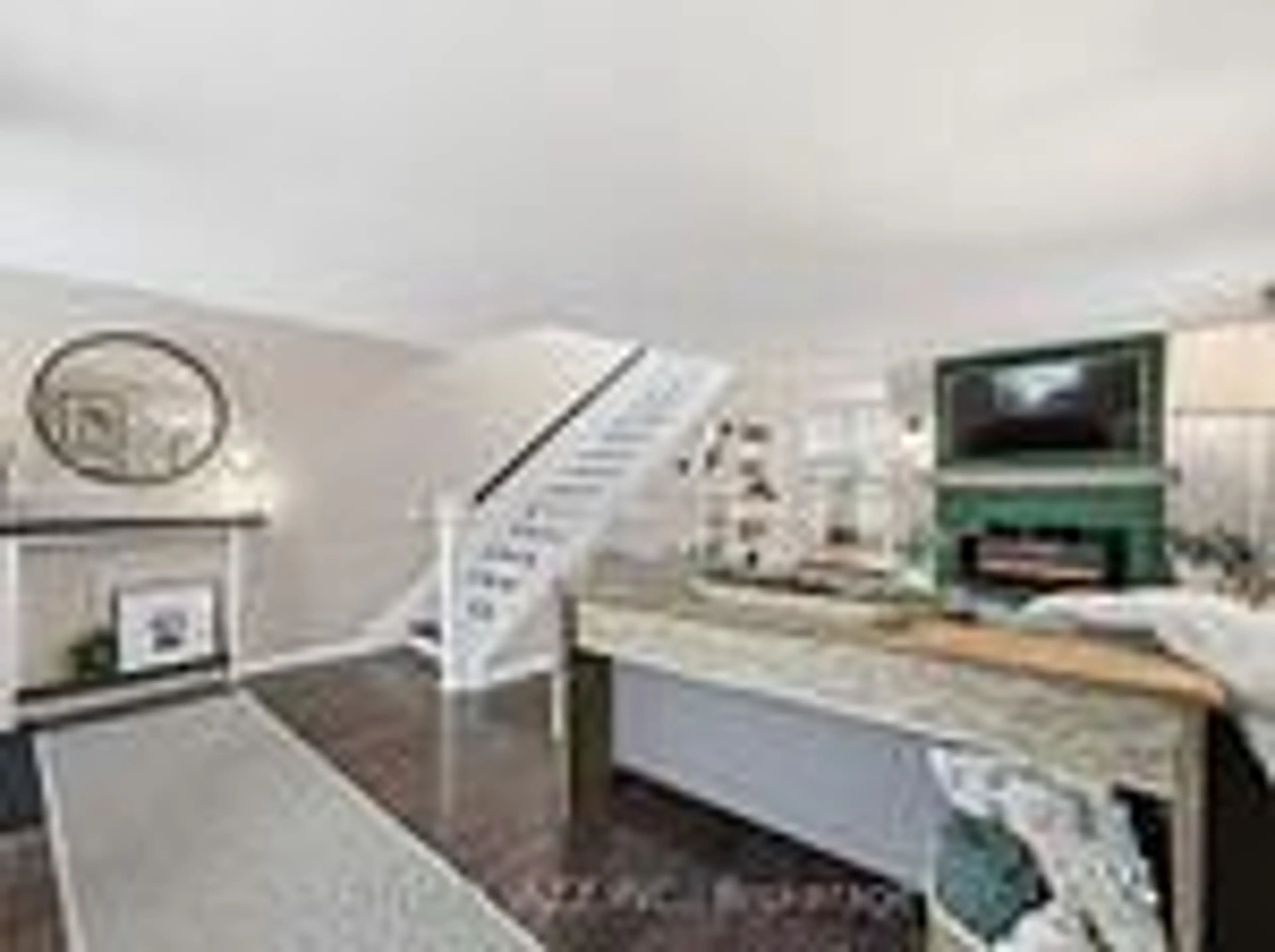 Unknown for 922 Byron St, Whitby Ontario L1N 4R9