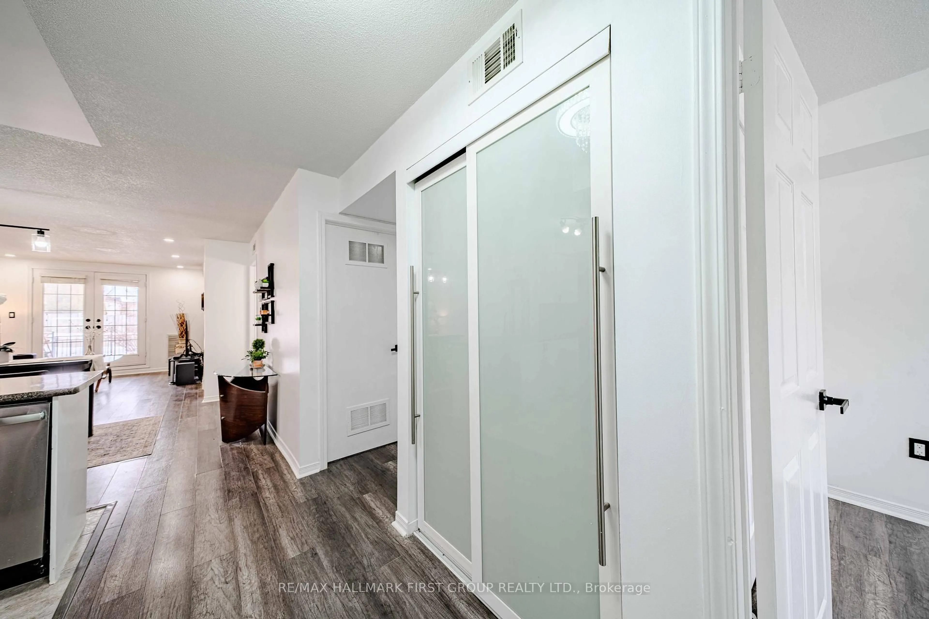 Indoor entryway for 84 Petra Way #1, Whitby Ontario L1R 0A3