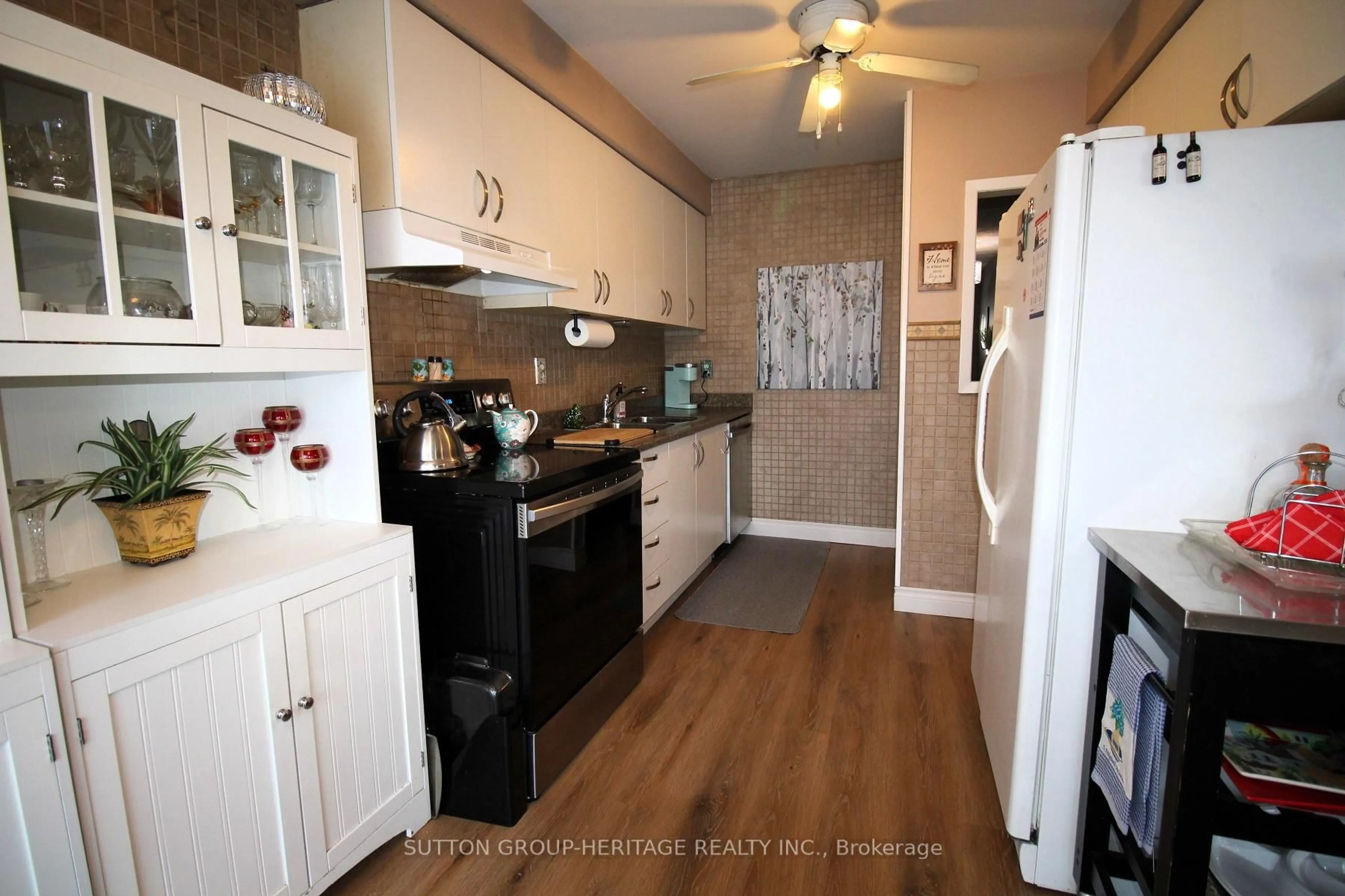 Standard kitchen, unknown for 56 Parker Cres, Ajax Ontario L1S 3R5