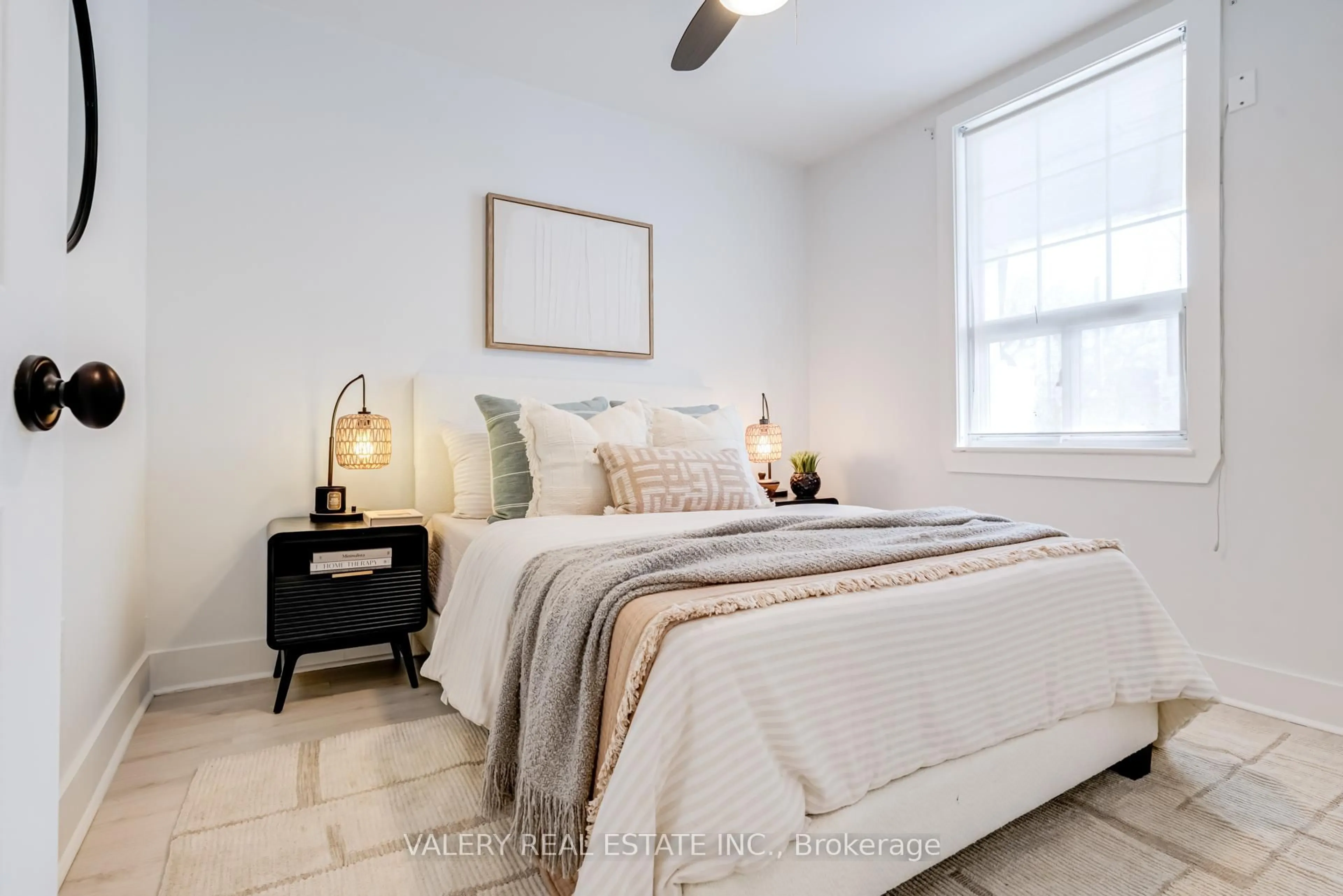 Bedroom with bed, unknown for 146 Hanson St, Toronto Ontario M4C 1A4