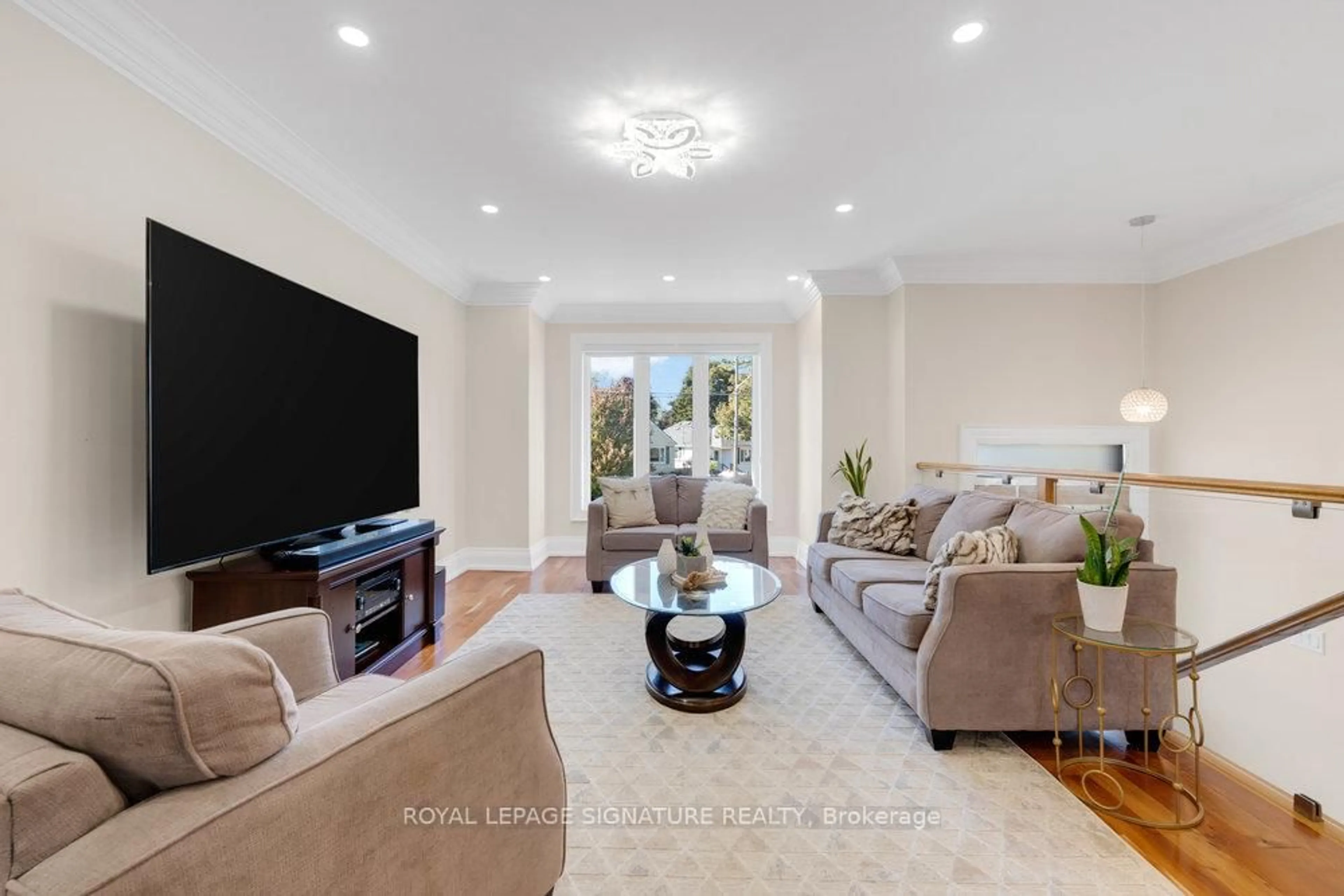 Living room with furniture, unknown for 229A McIntosh St, Toronto Ontario M1N 3Z2