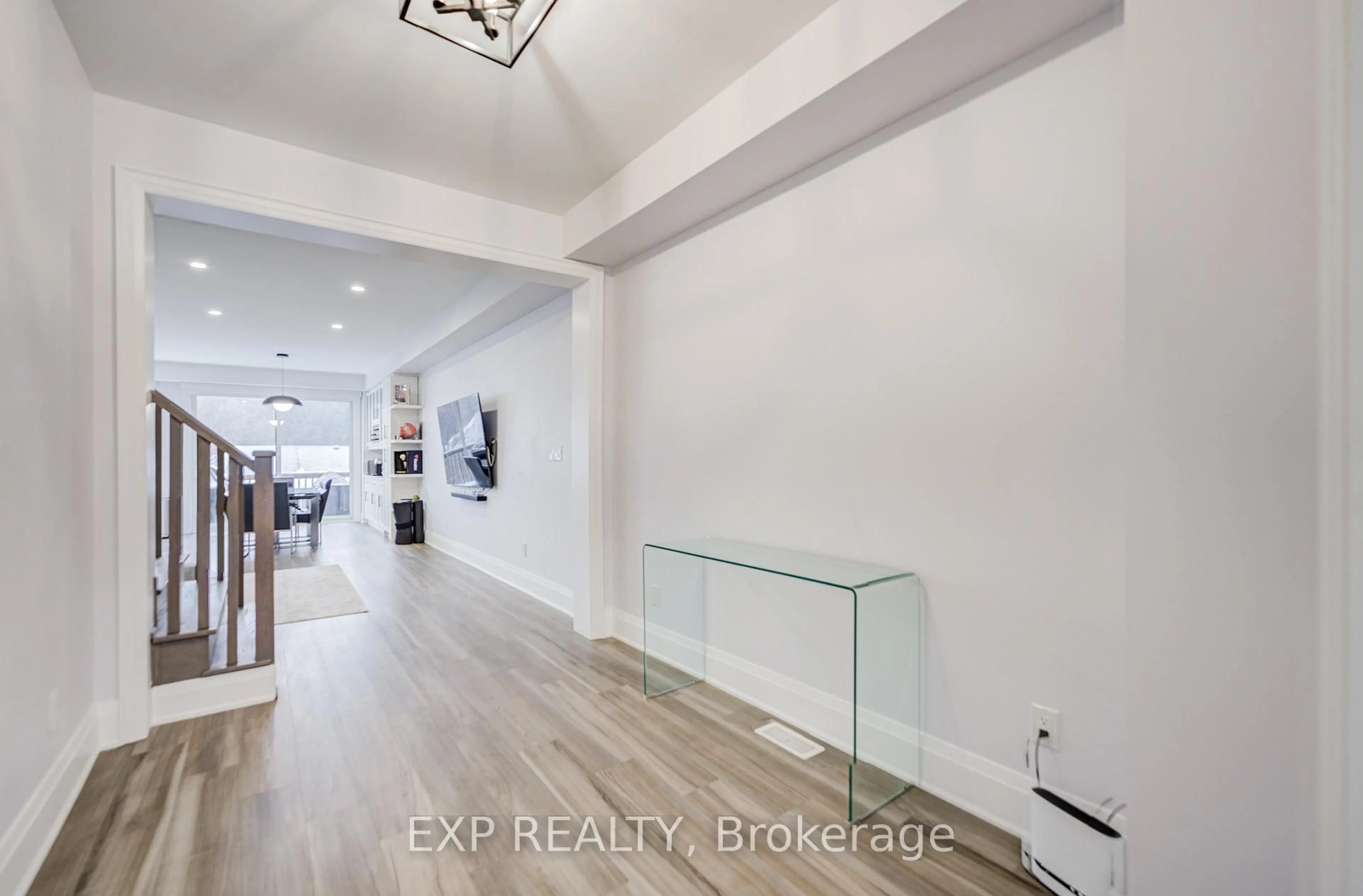 Unknown for 67 Pine Gate Pl, Whitby Ontario L1R 0S2