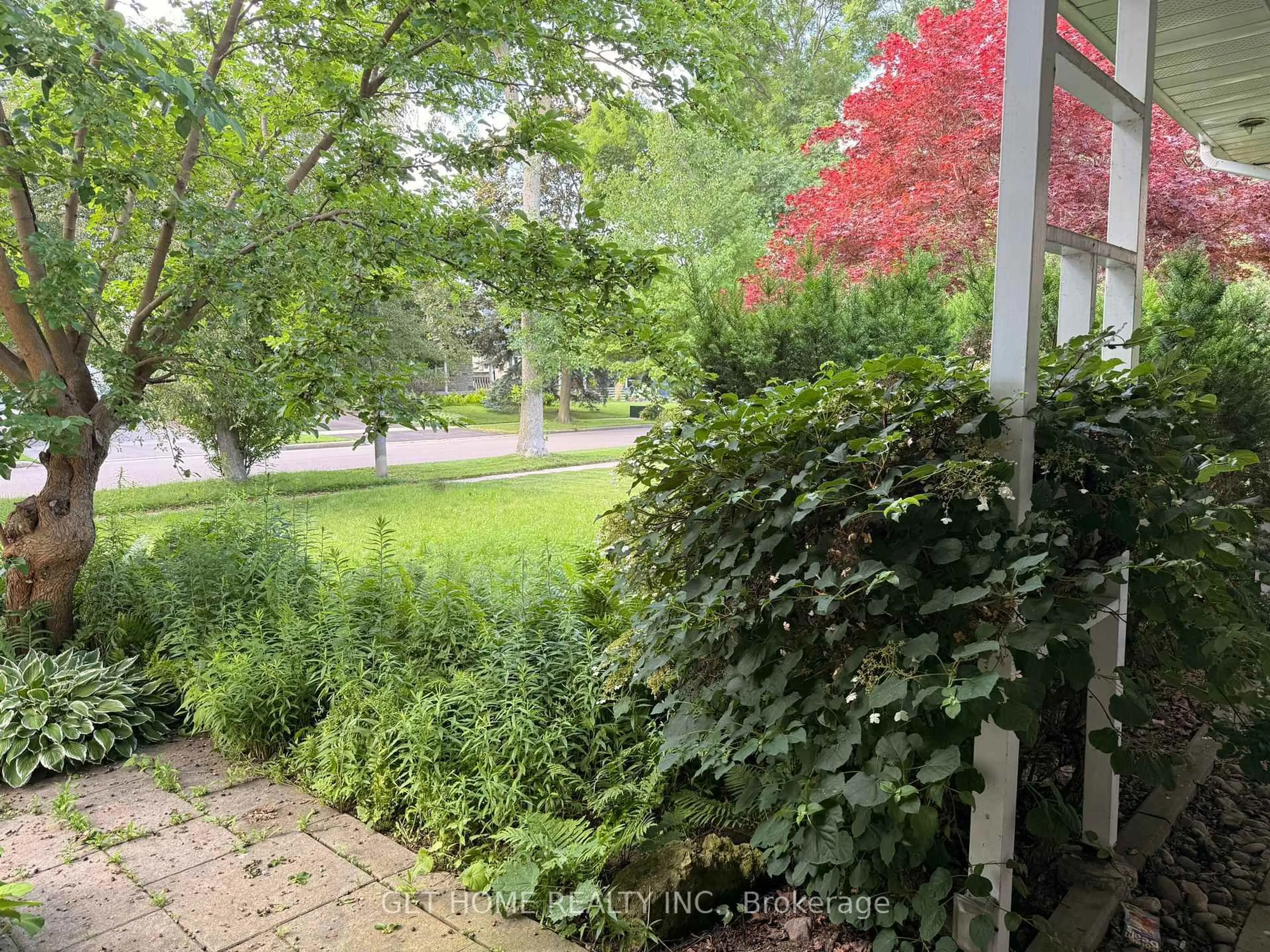 Patio, forest/trees view for 11 South Marine Dr, Toronto Ontario M1E 1A1