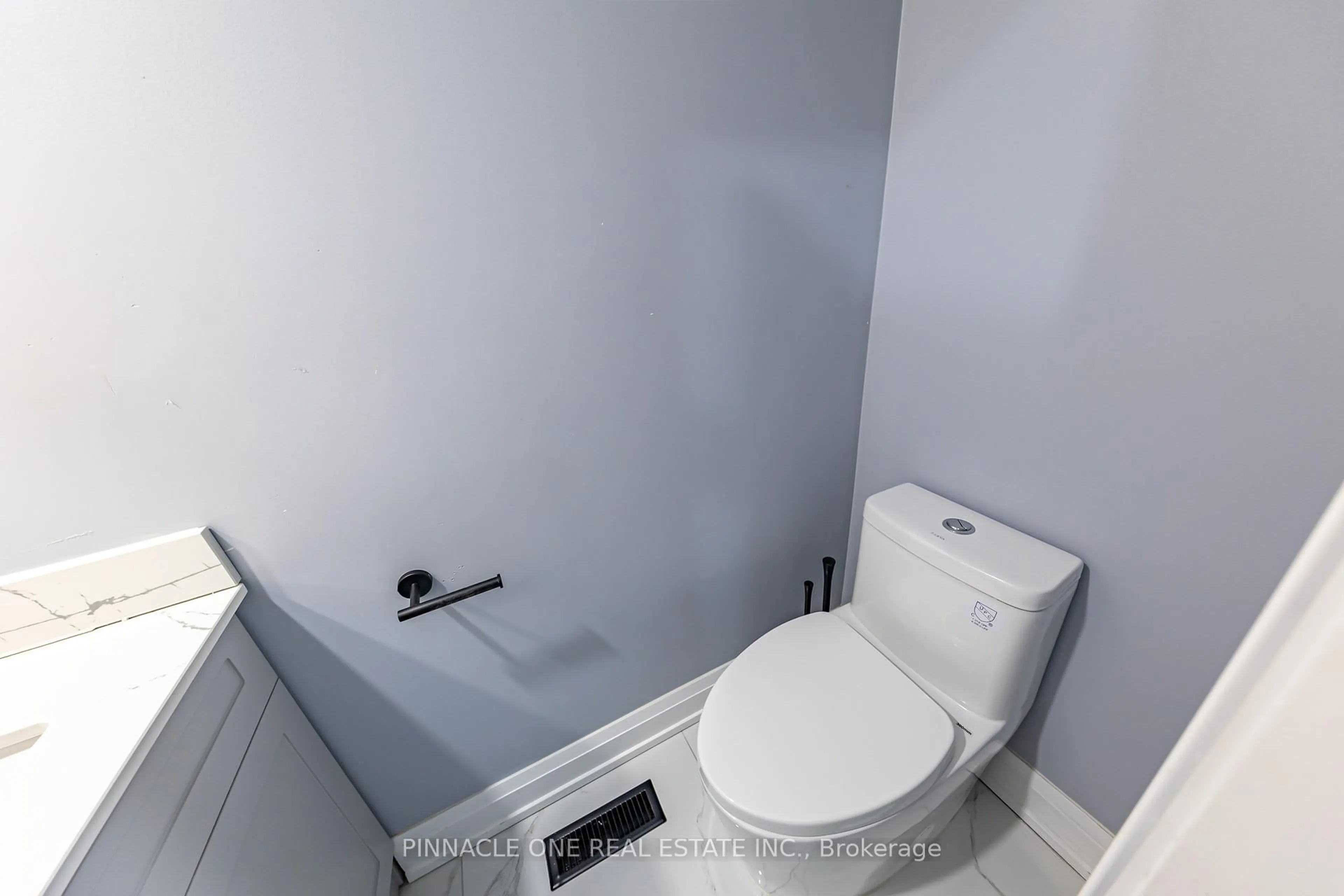 A pic of a room for 6 Mansewood Gdns, Toronto Ontario M1E 5A6