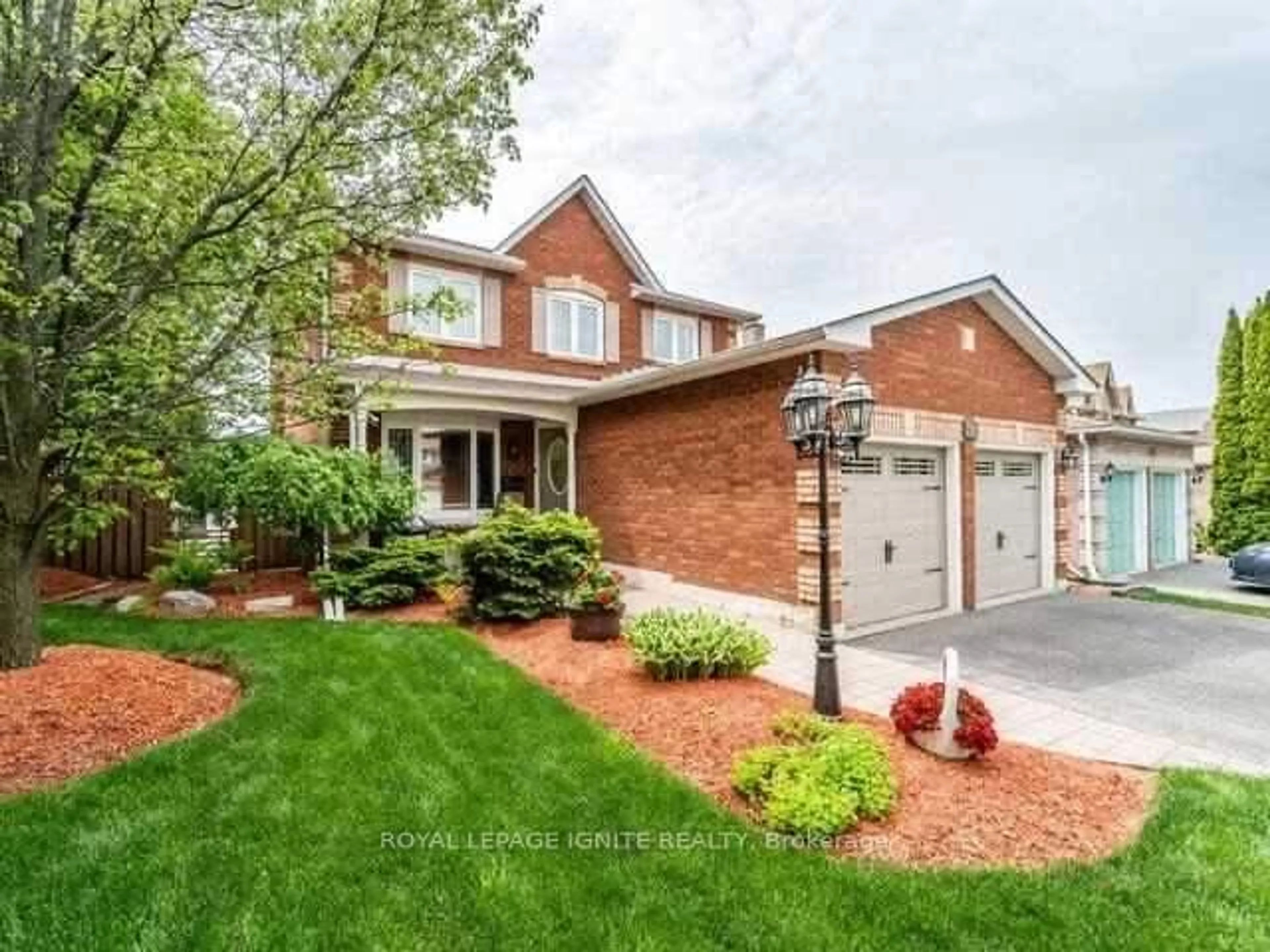 Home with brick exterior material, street for 1144 Thimbleberry Circ, Oshawa Ontario L1K 2H1