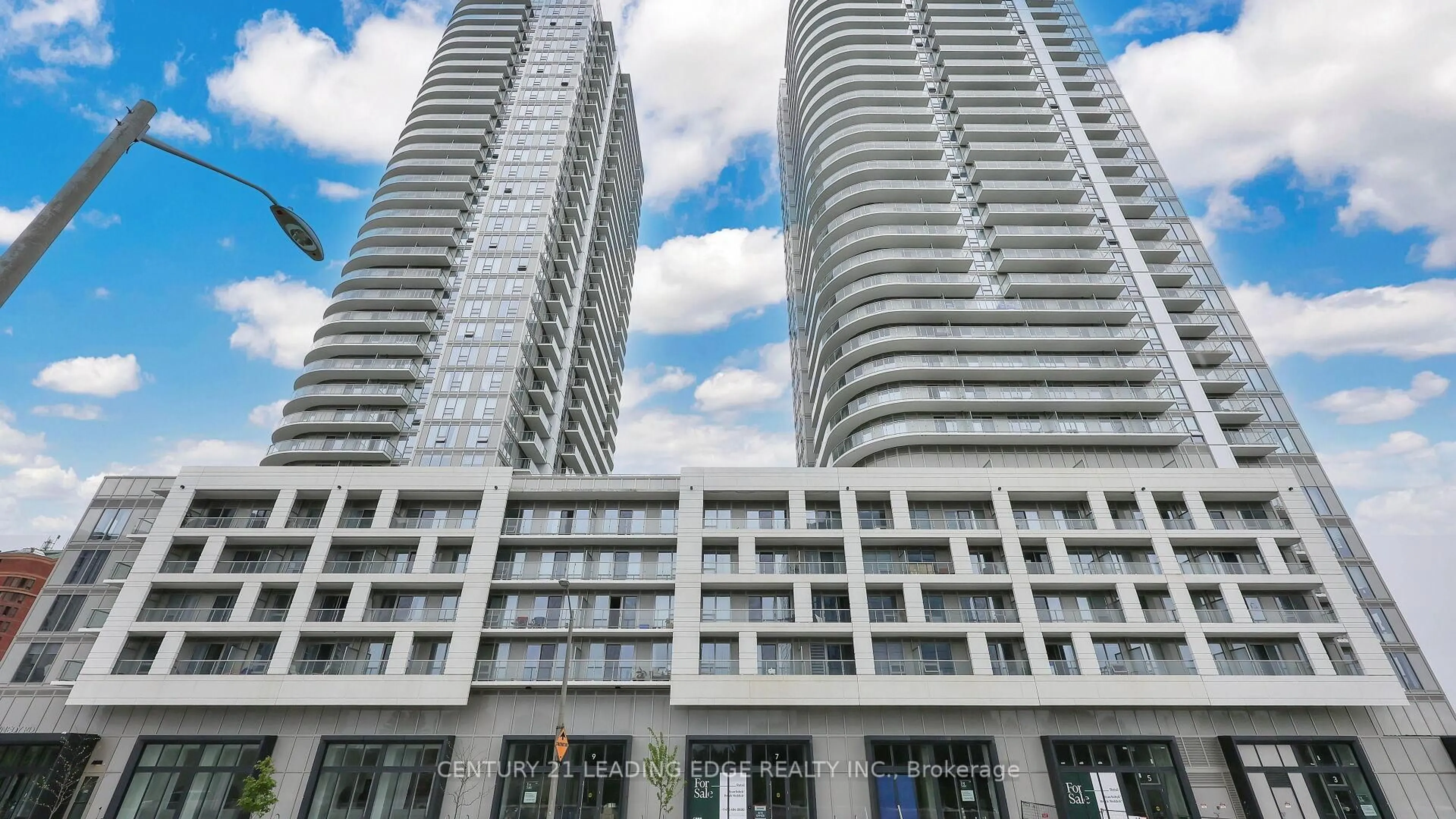 Unknown for 2033 Kennedy Rd #601, Toronto Ontario M1T 0B9