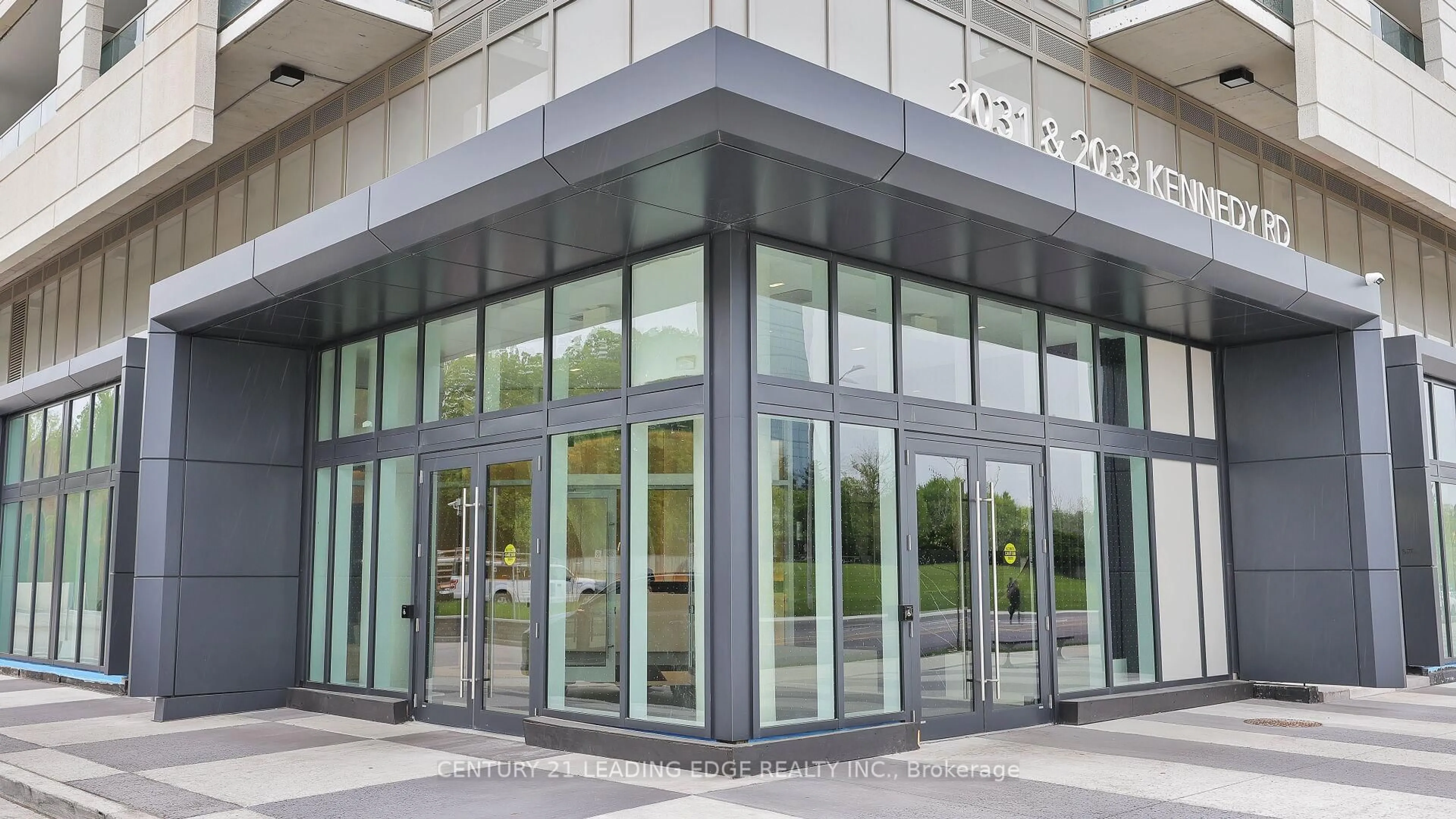 Indoor foyer for 2033 Kennedy Rd #601, Toronto Ontario M1T 0B9