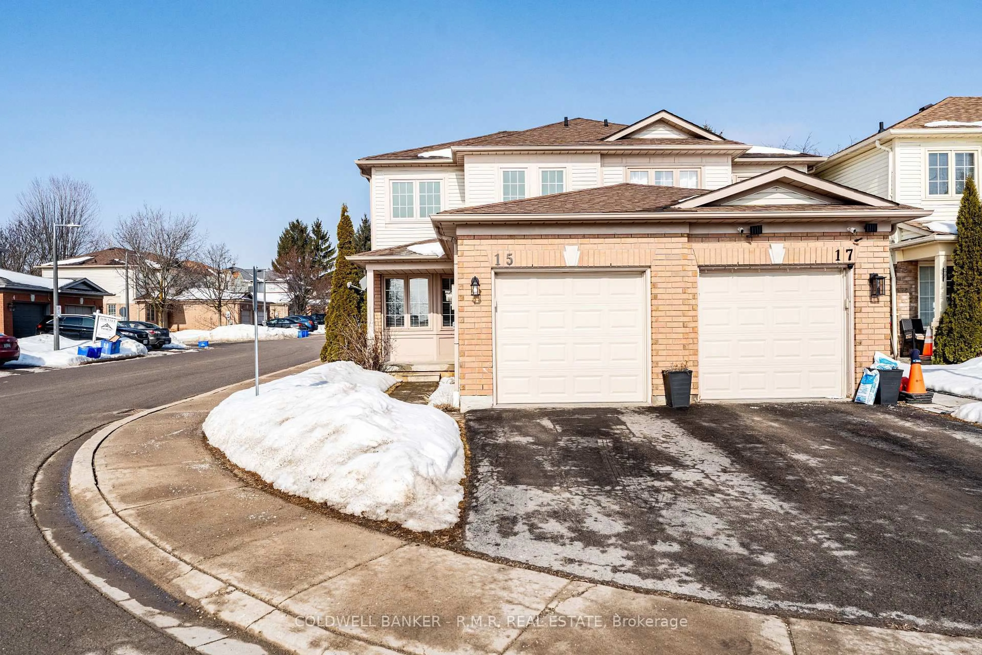 Unknown for 15 Greengrove Way, Whitby Ontario L1R 2N4