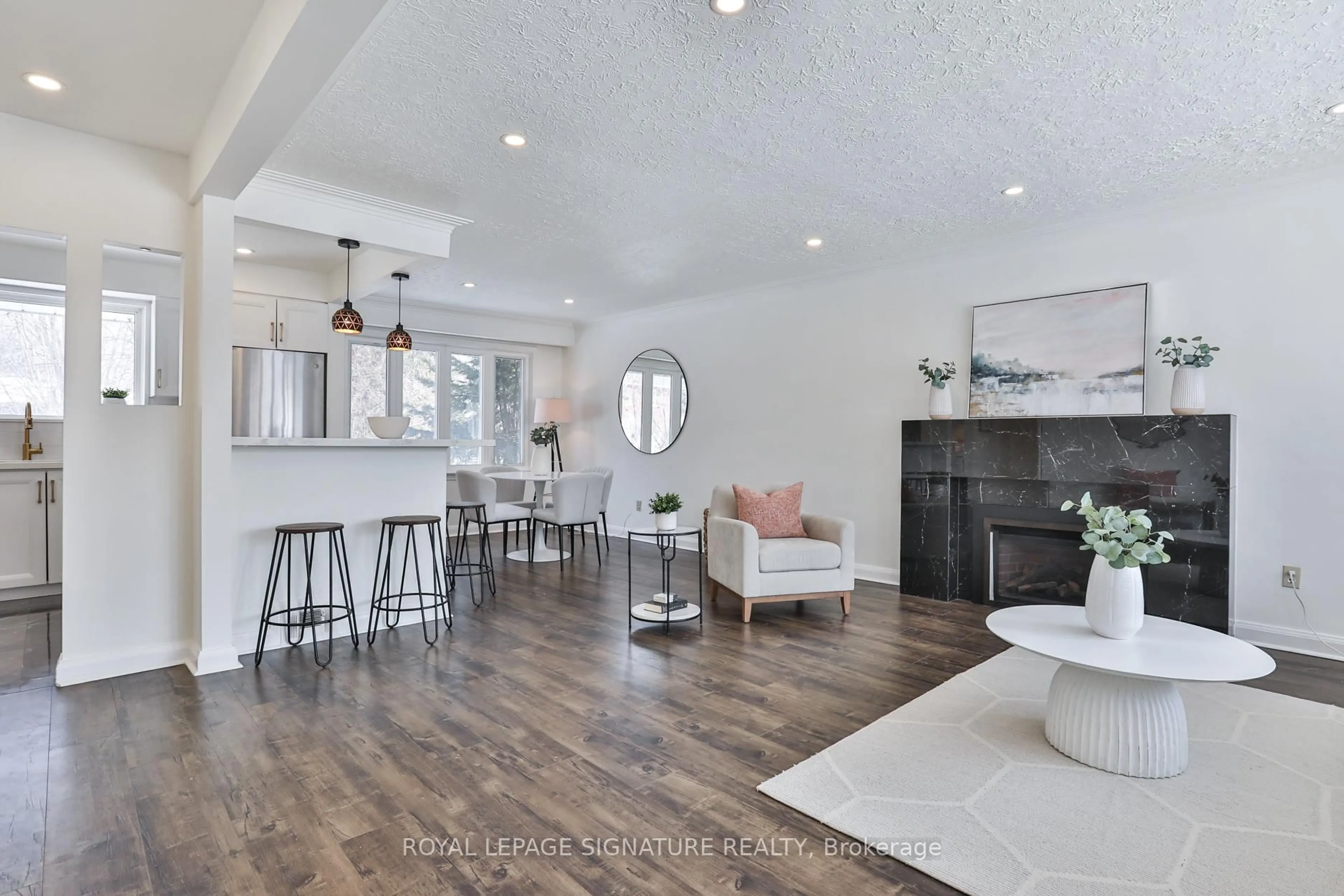 Open concept kitchen, unknown for 27 Lejune Rd, Toronto Ontario M1T 2S6