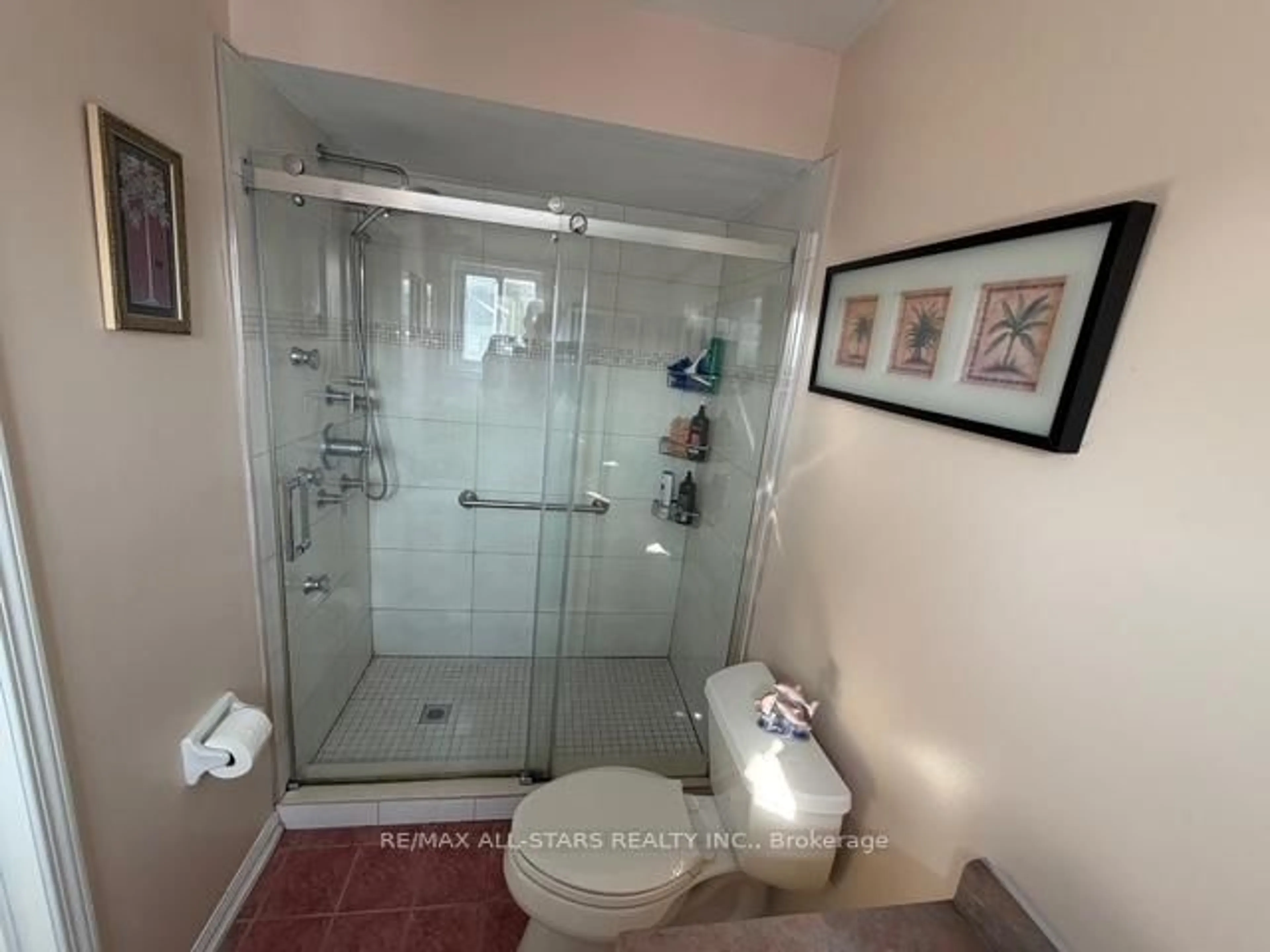 Standard bathroom, unknown for 44 Toscana Dr, Whitby Ontario L1R 3N6