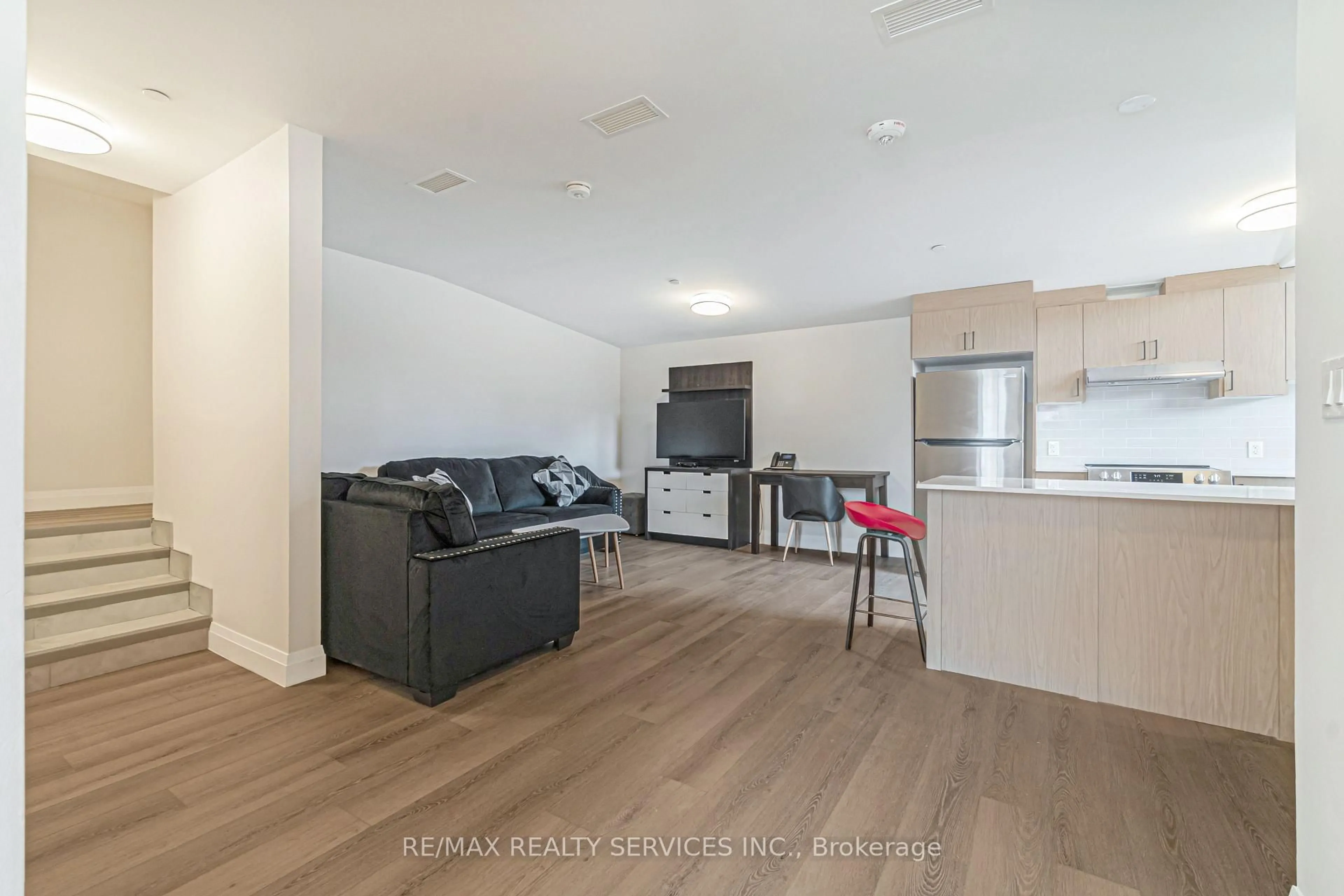 Unknown for 30 DEAN PARK Rd ##3, Toronto Ontario M1B 3H1