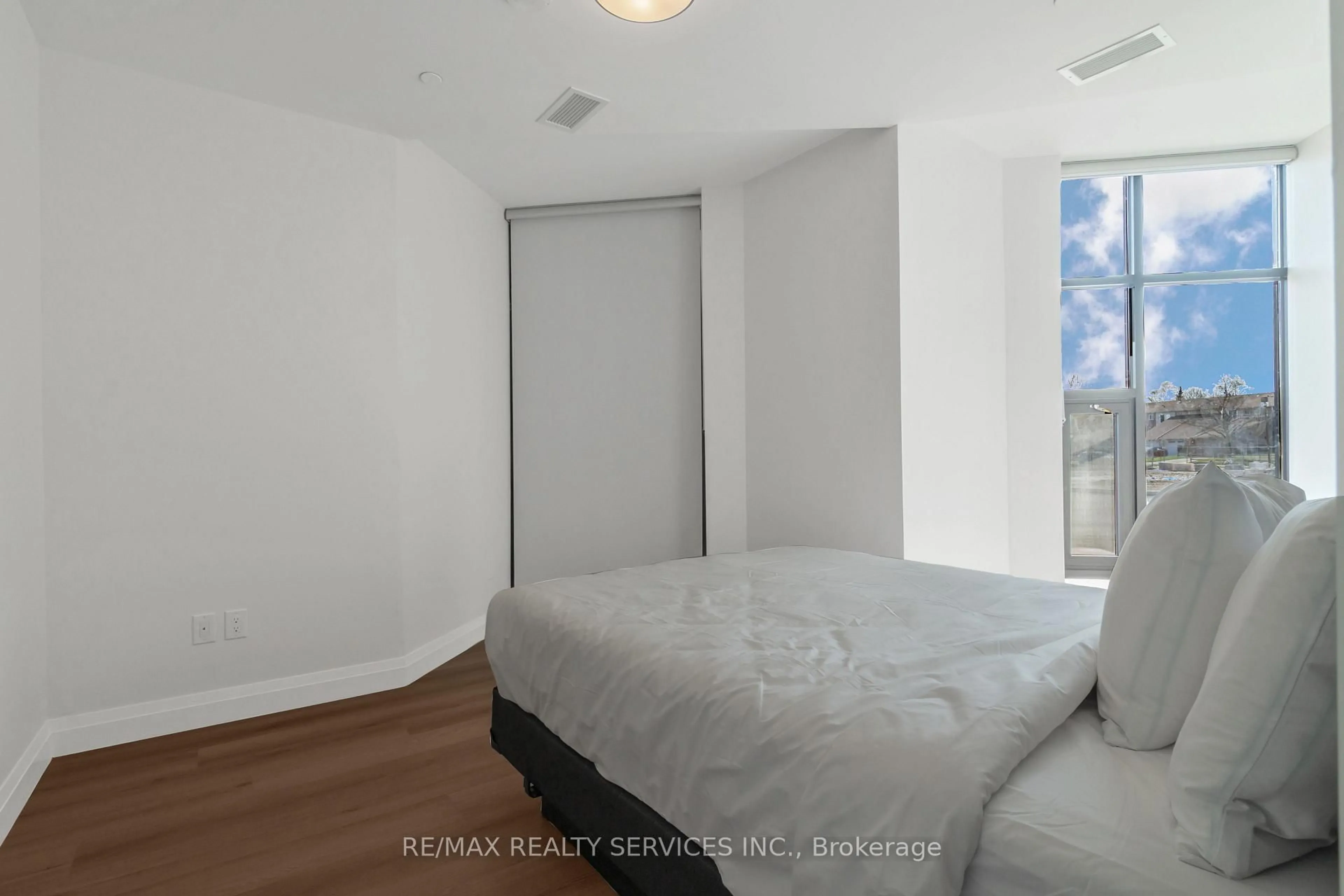 A pic of a room for 30 DEAN PARK Rd ##10, Toronto Ontario M1B 3H1