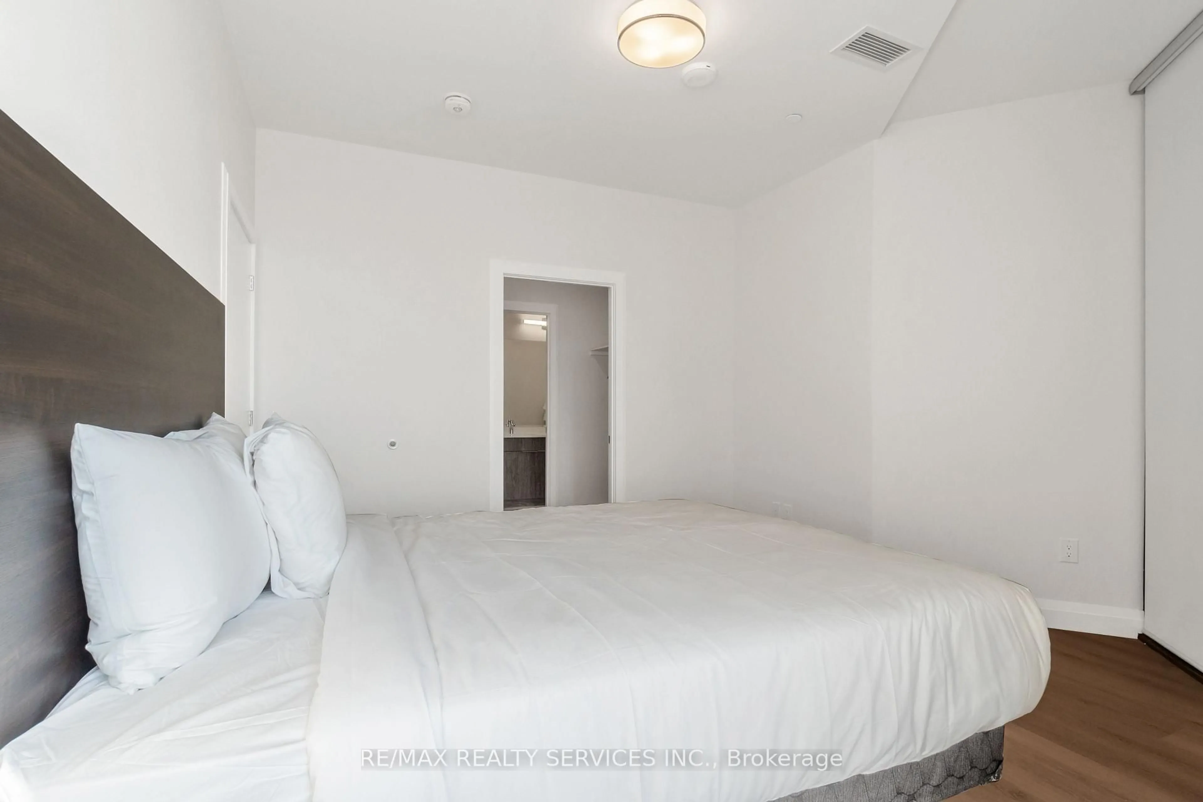 A pic of a room for 30 DEAN PARK Rd ##10, Toronto Ontario M1B 3H1