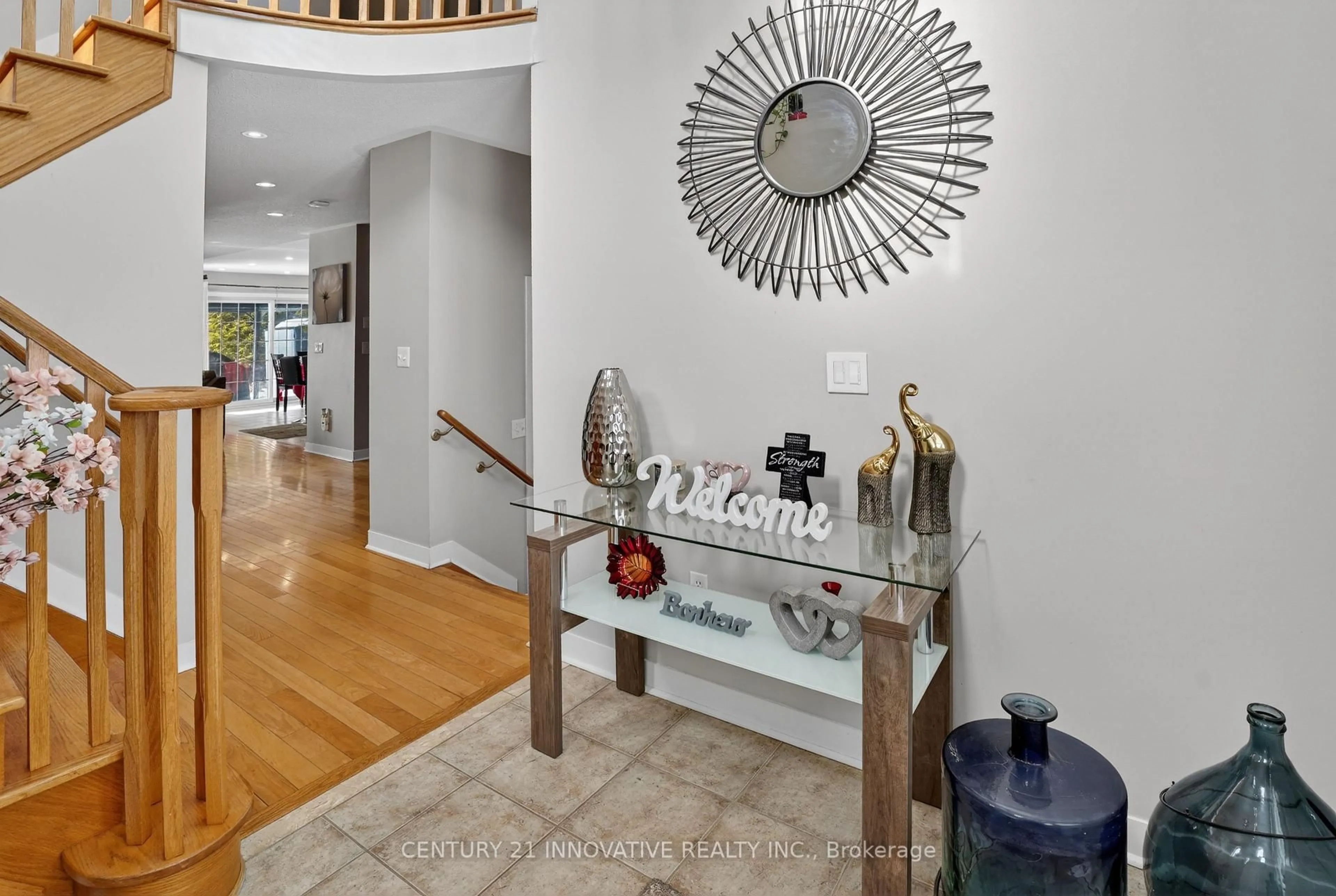 Indoor entryway for 143 Jennings Dr, Clarington Ontario L1C 0B8