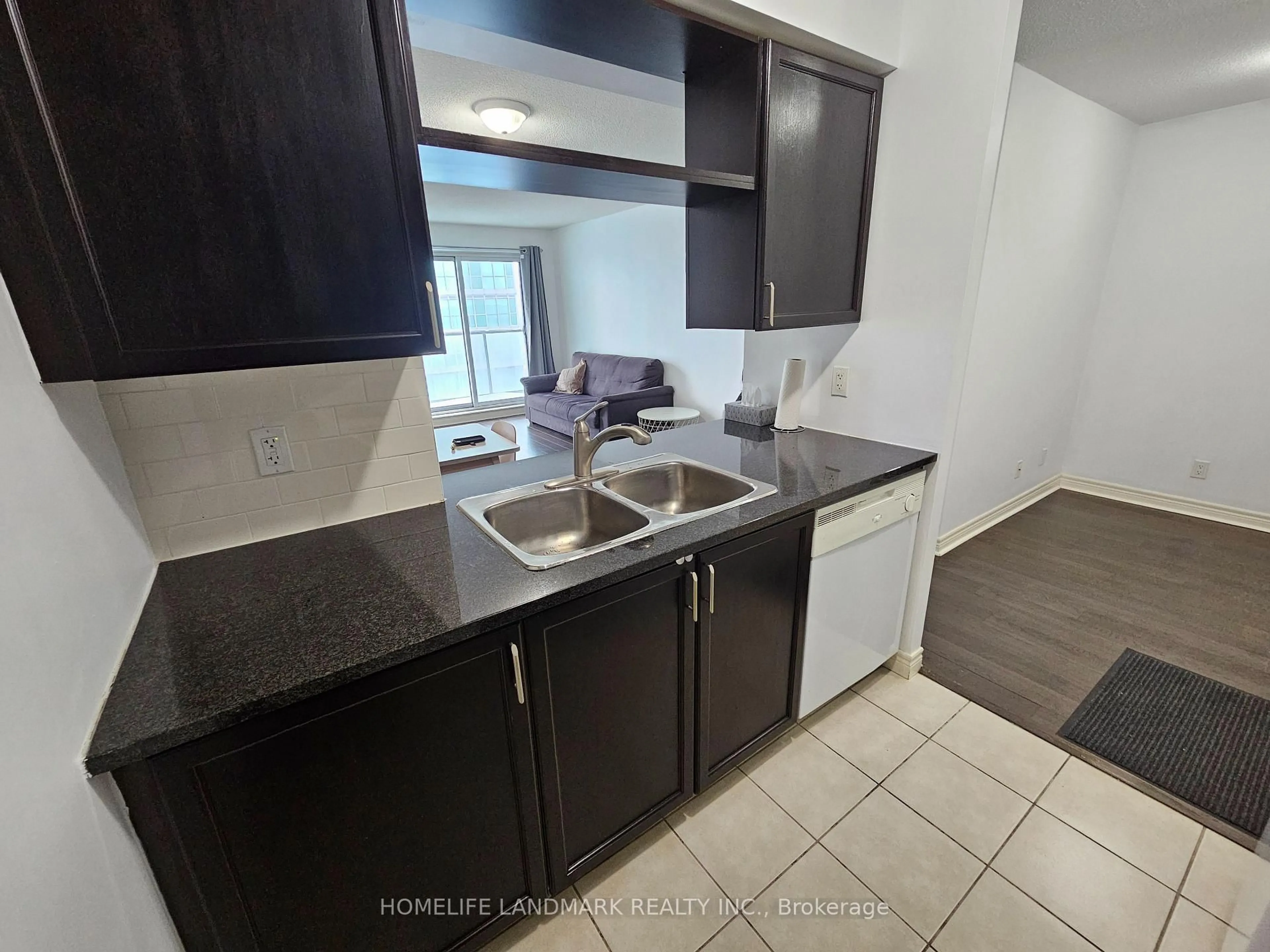 Standard kitchen, ceramic/tile floor for 70 Town Centre Crt ## 1705, Toronto Ontario M1P 4Y7
