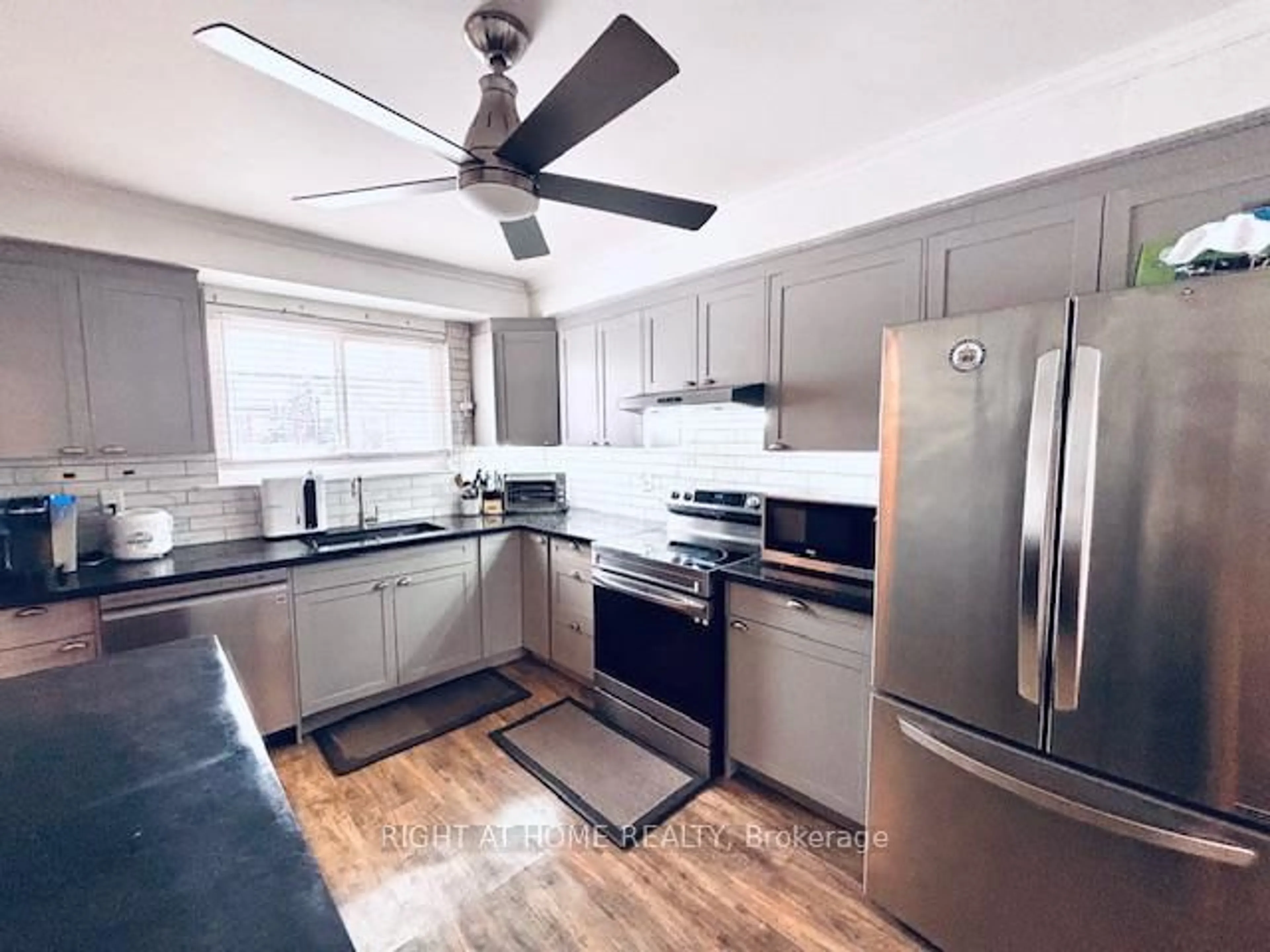 Open concept kitchen, unknown for 925 Bayly St #7, Pickering Ontario L1W 1L4