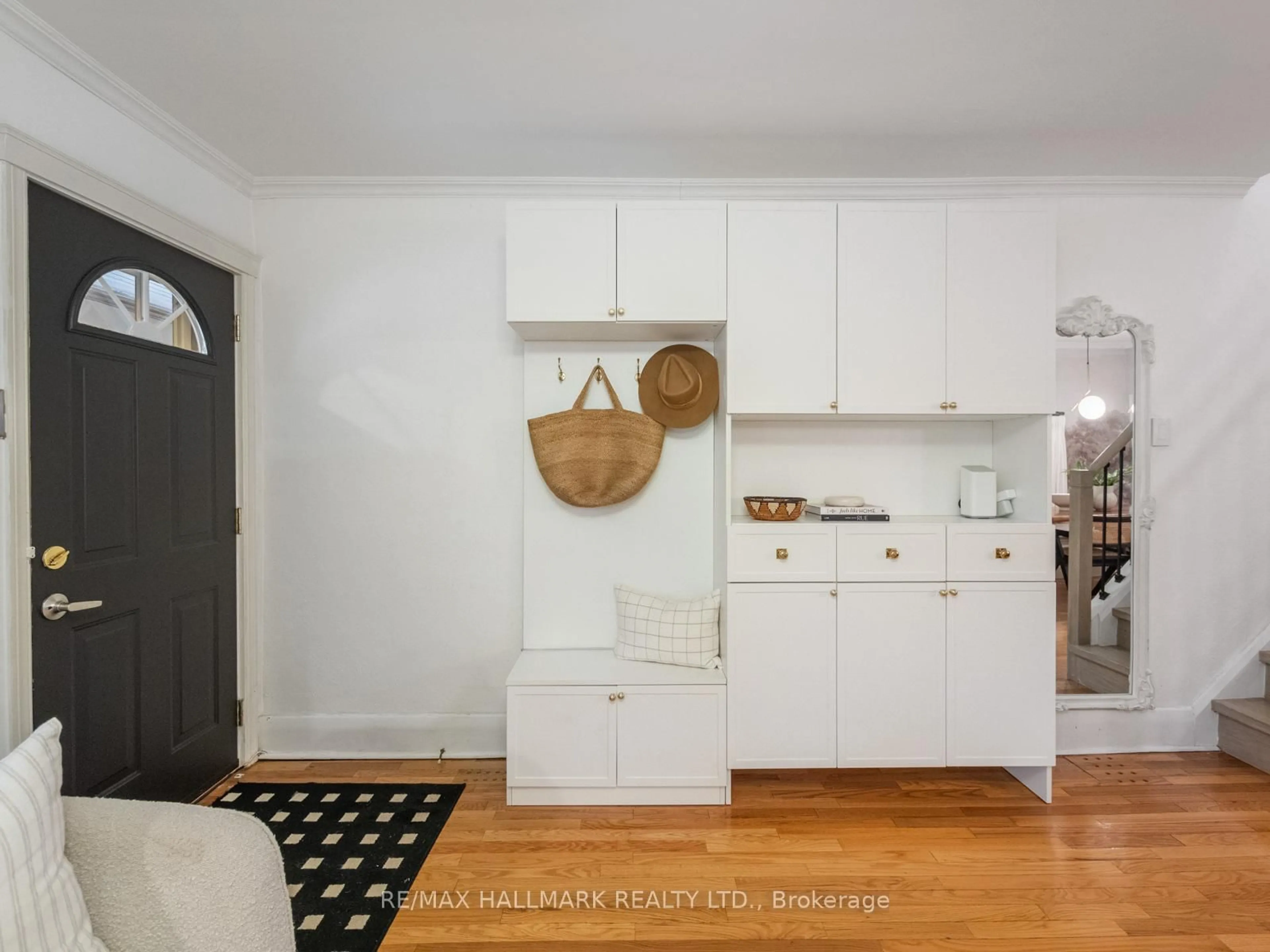 Unknown for 189A Booth Ave, Toronto Ontario M4M 2M5