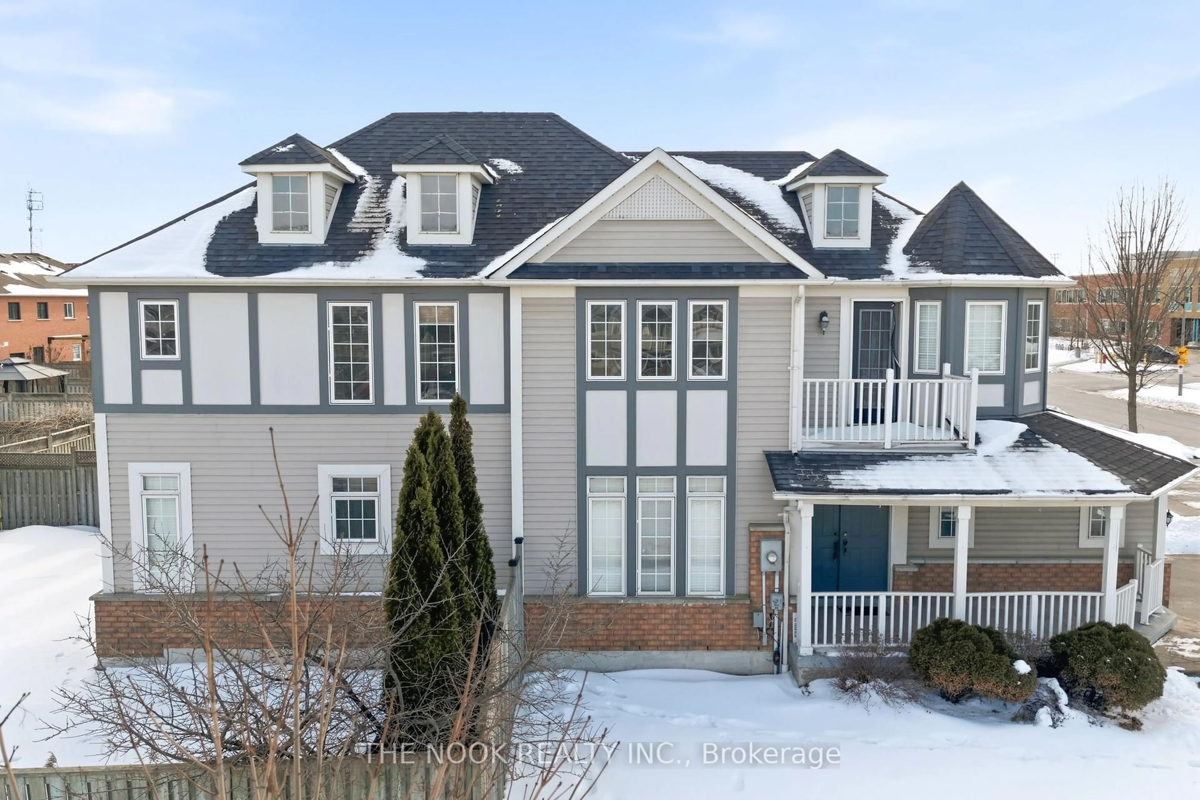 A pic from outside/outdoor area/front of a property/back of a property/a pic from drone, unknown for 502 Whitby Shores Greenway, Whitby Ontario L1N 9R2