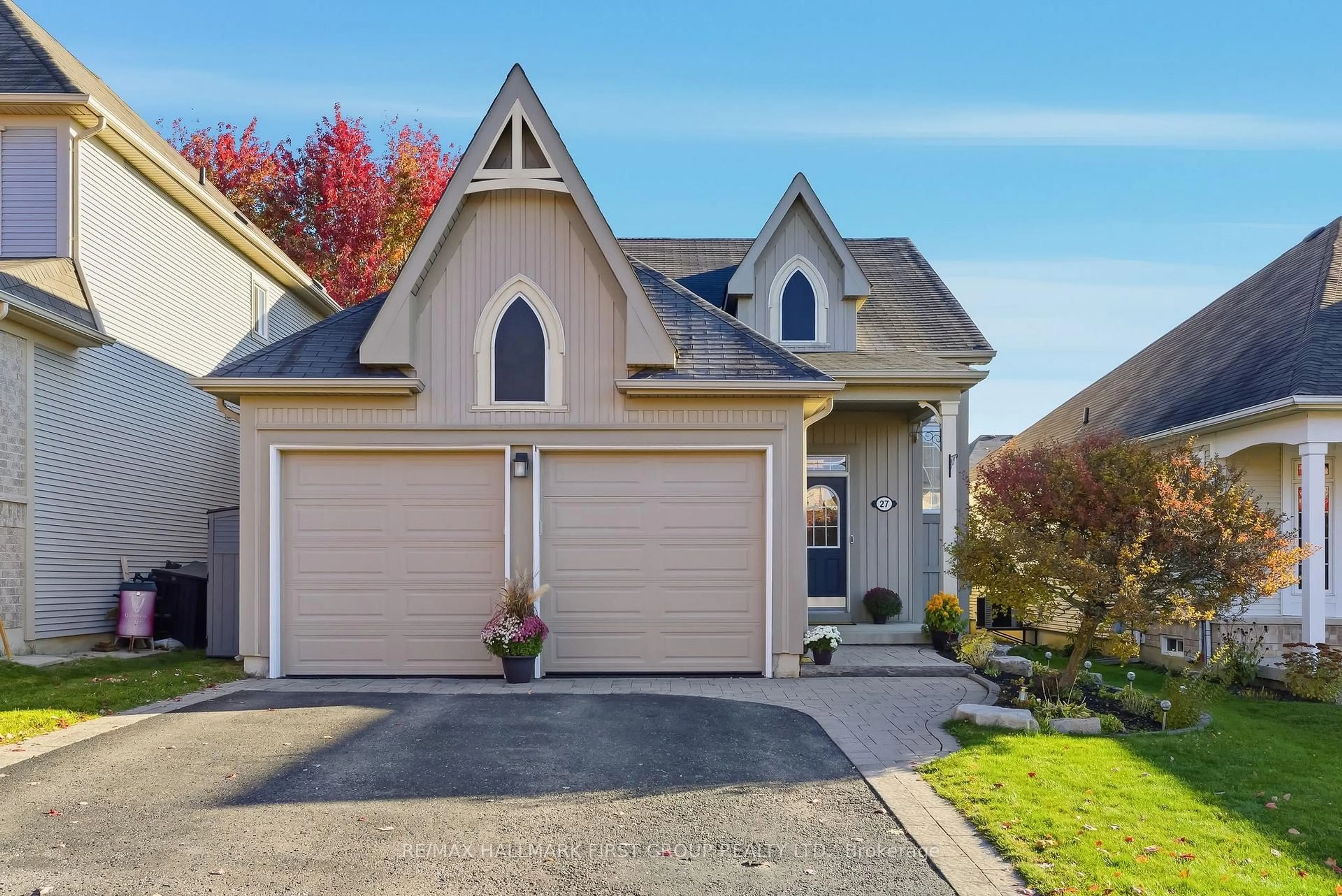 Home with vinyl exterior material, street for 27 Keeler Cres, Clarington Ontario L1C 0C1
