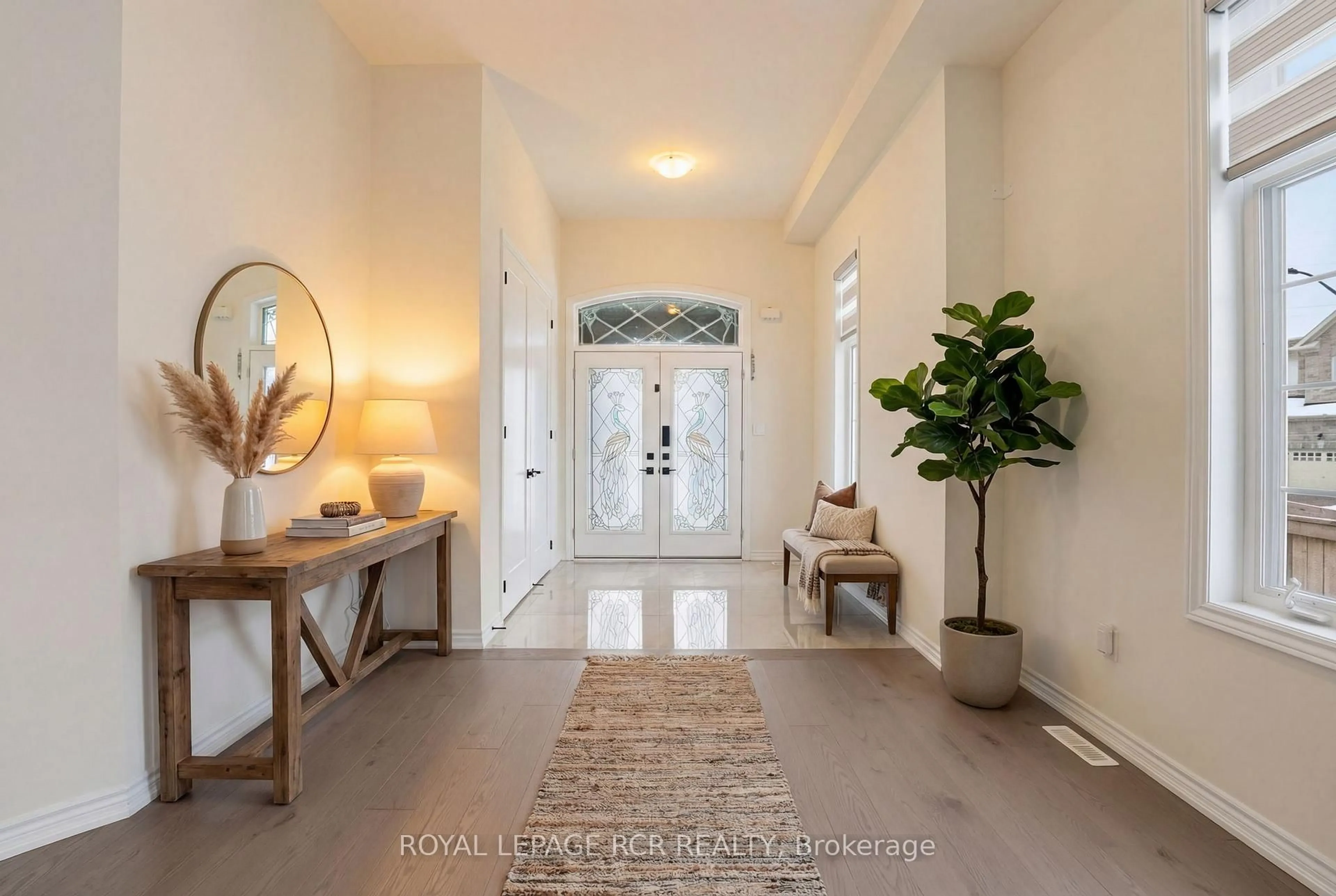 Indoor entryway for 20 Morley Cres, Whitby Ontario L1R 0P1