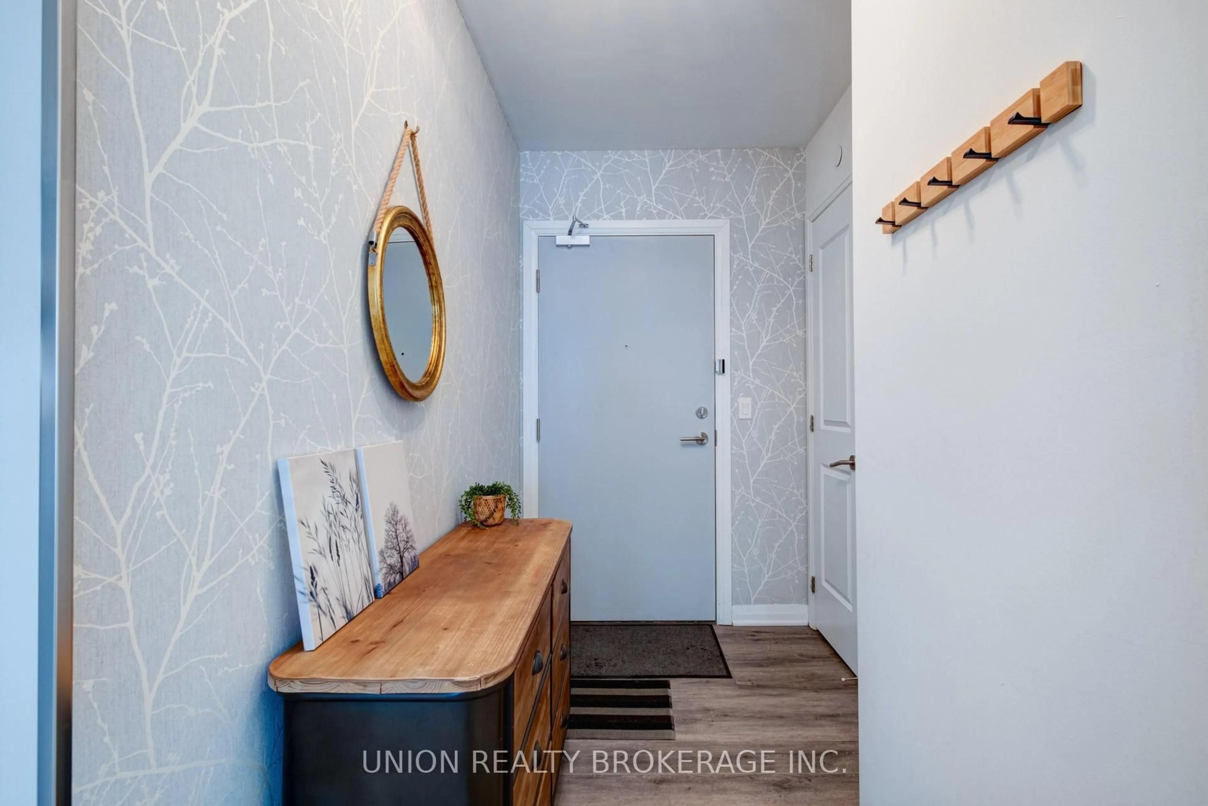 Indoor entryway for 2301 Danforth Ave #504, Toronto Ontario M4C 0A7