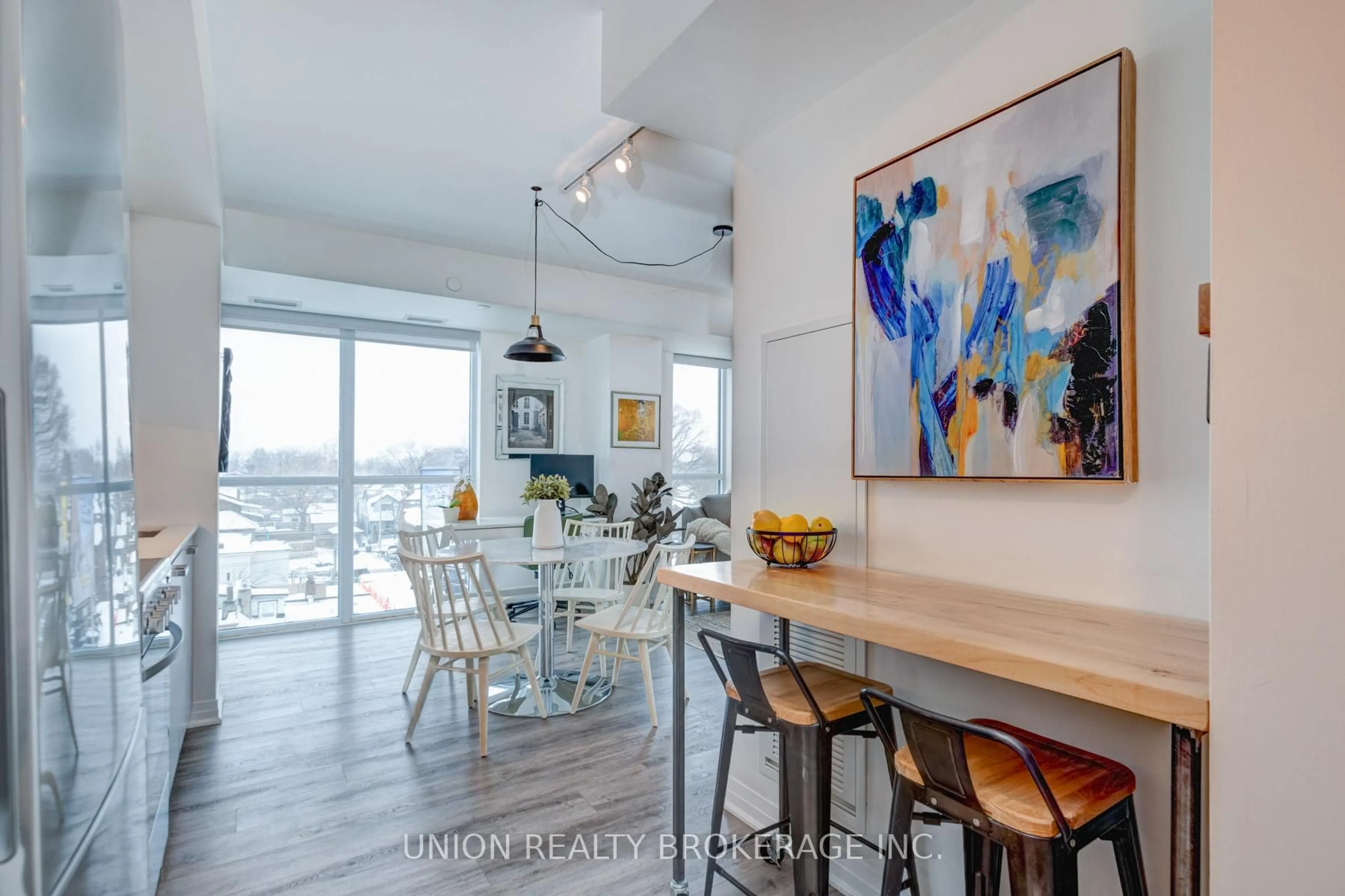 Unknown for 2301 Danforth Ave #504, Toronto Ontario M4C 0A7