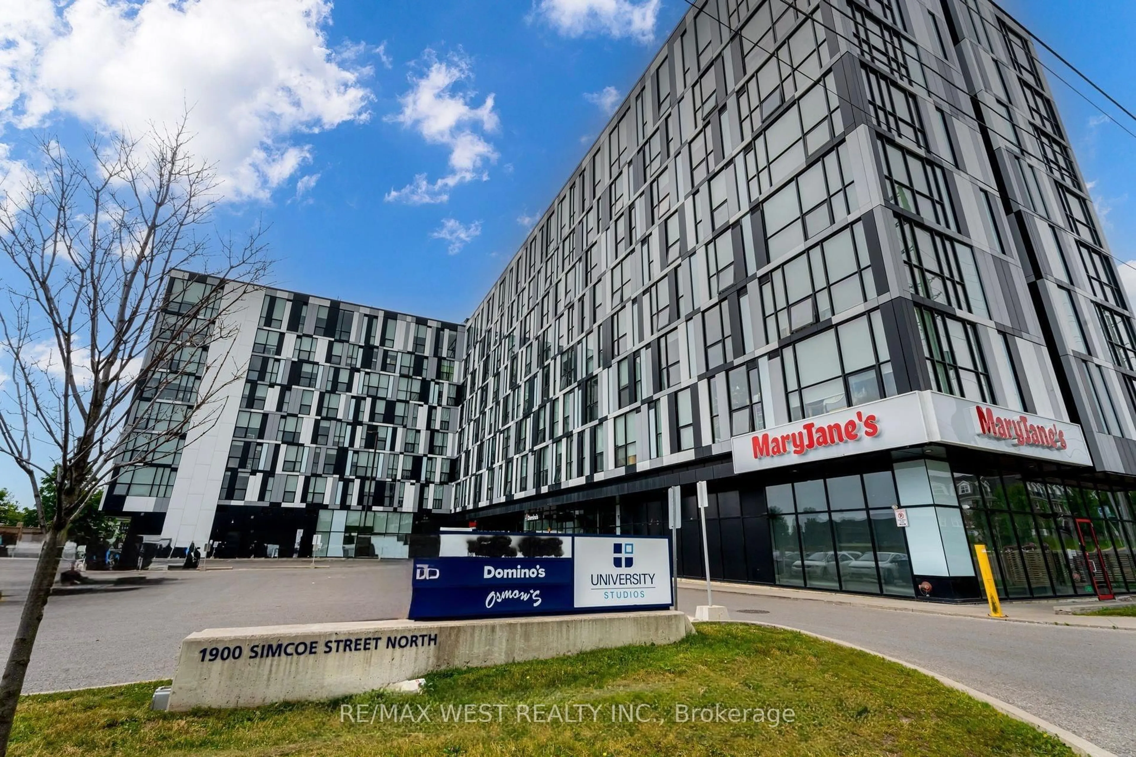 Indoor foyer for 1900 Simcoe St #642, Oshawa Ontario L1G 0C1