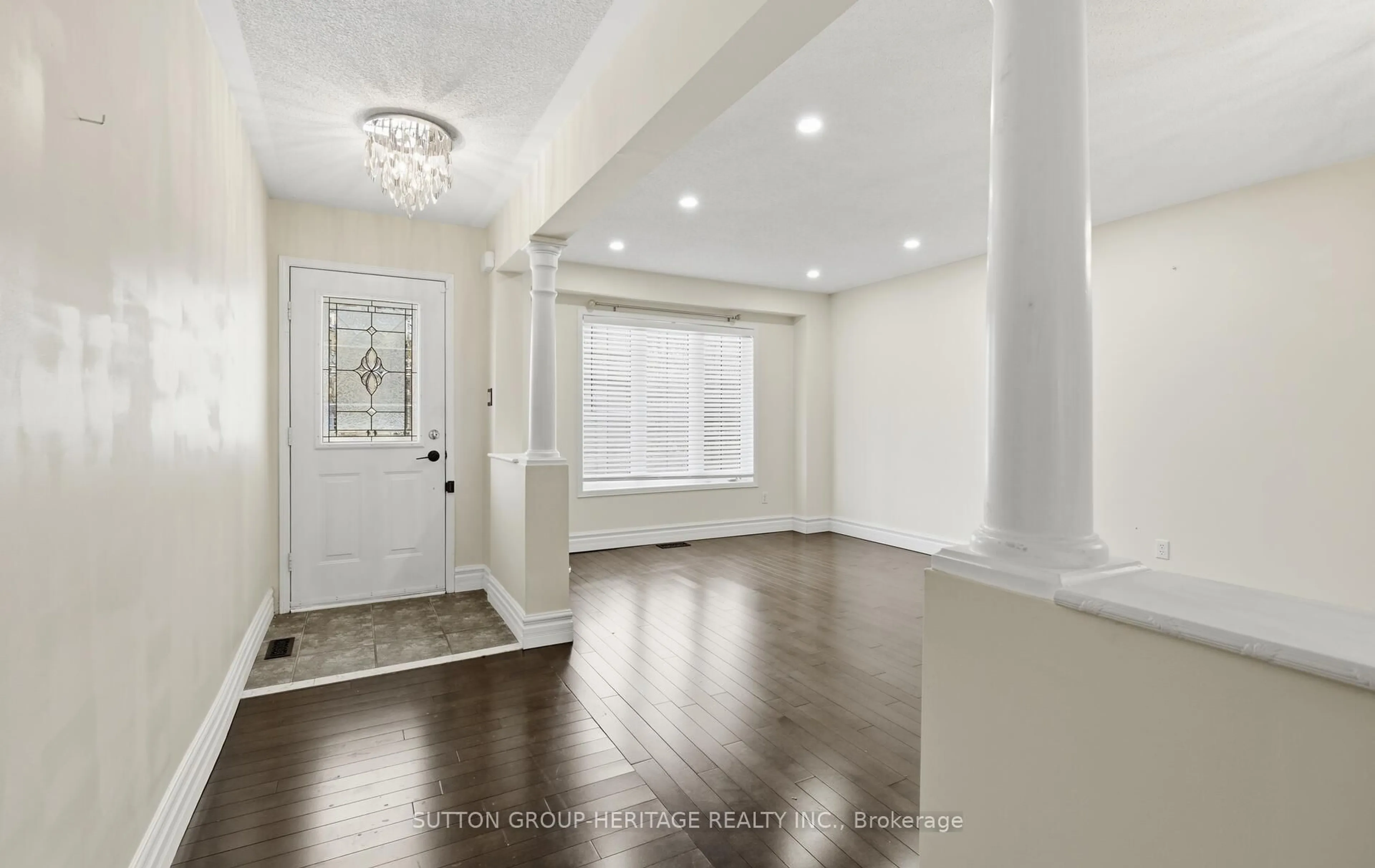 Indoor entryway for 10 Greenhalf Dr, Ajax Ontario L1S 7N6