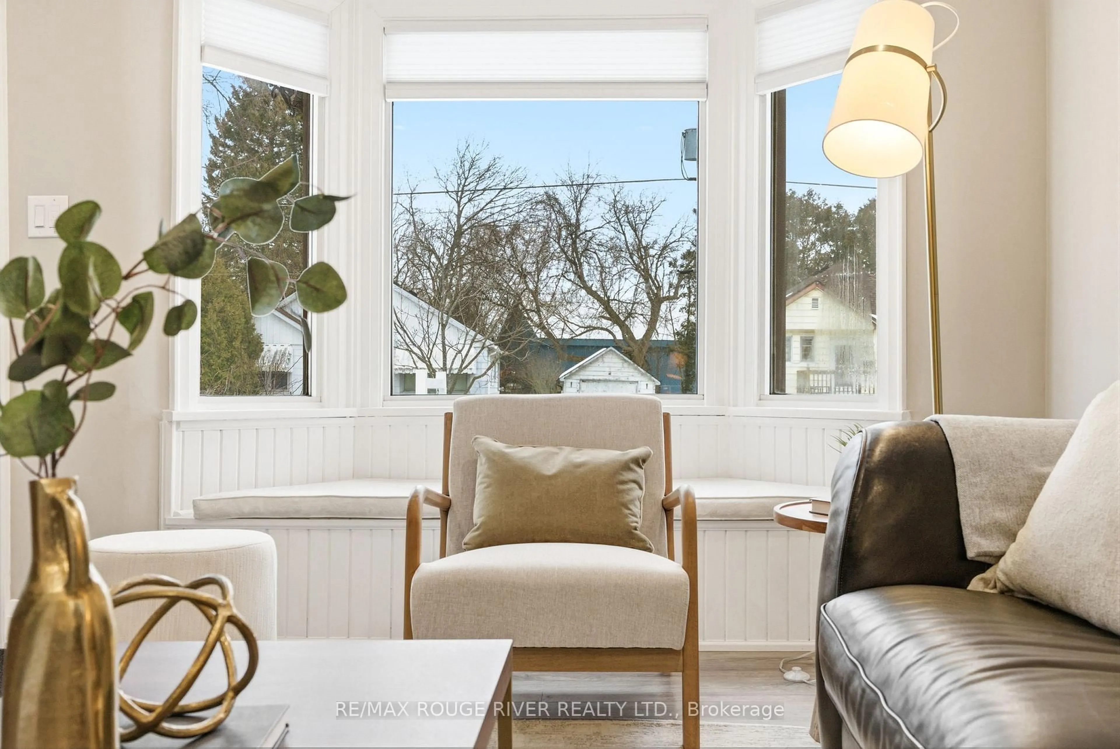 Living room with furniture, unknown for 390 Division St, Oshawa Ontario L1G 5M9