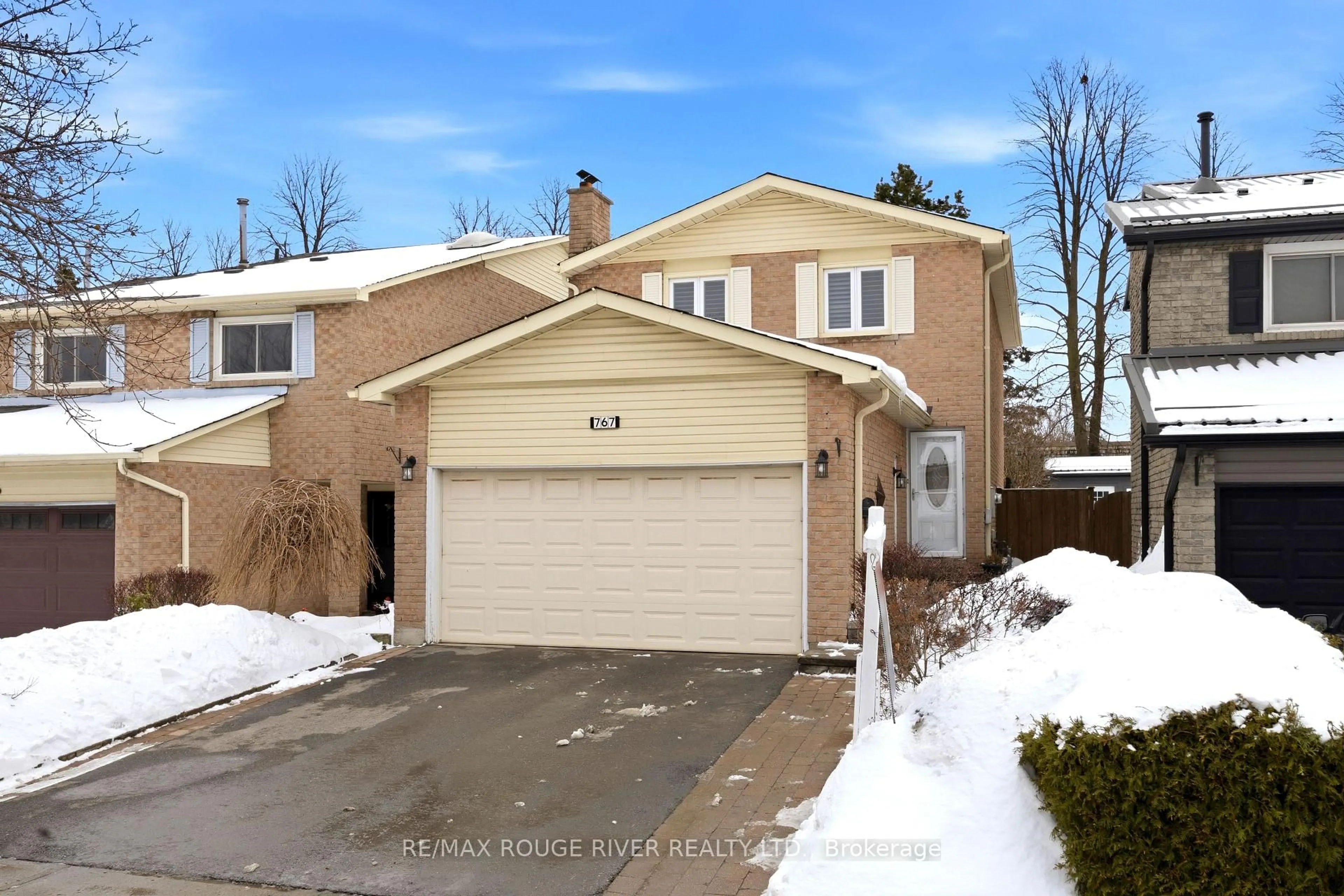Unknown for 767 Hampton Crt, Pickering Ontario L1W 3M3