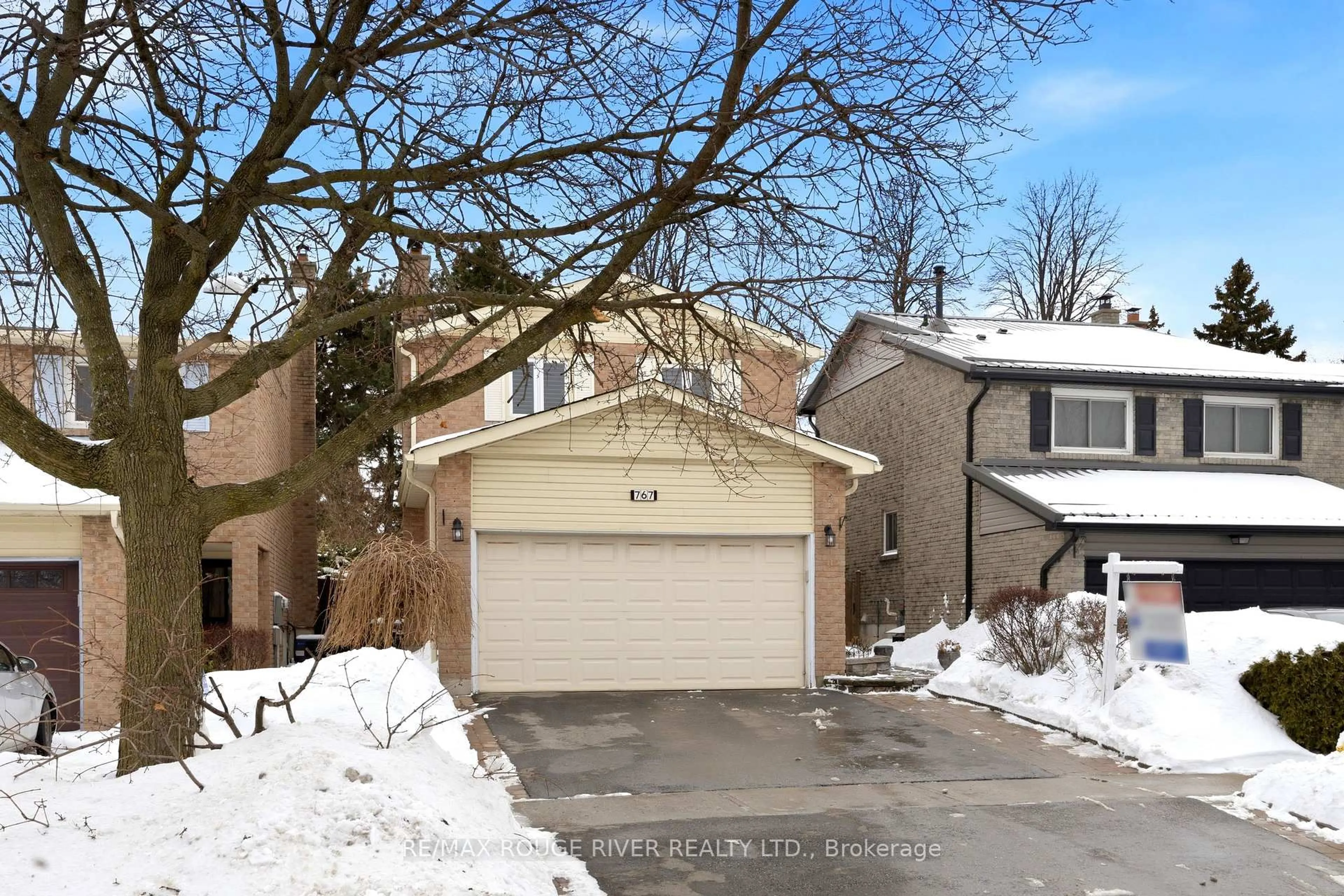 Unknown for 767 Hampton Crt, Pickering Ontario L1W 3M3