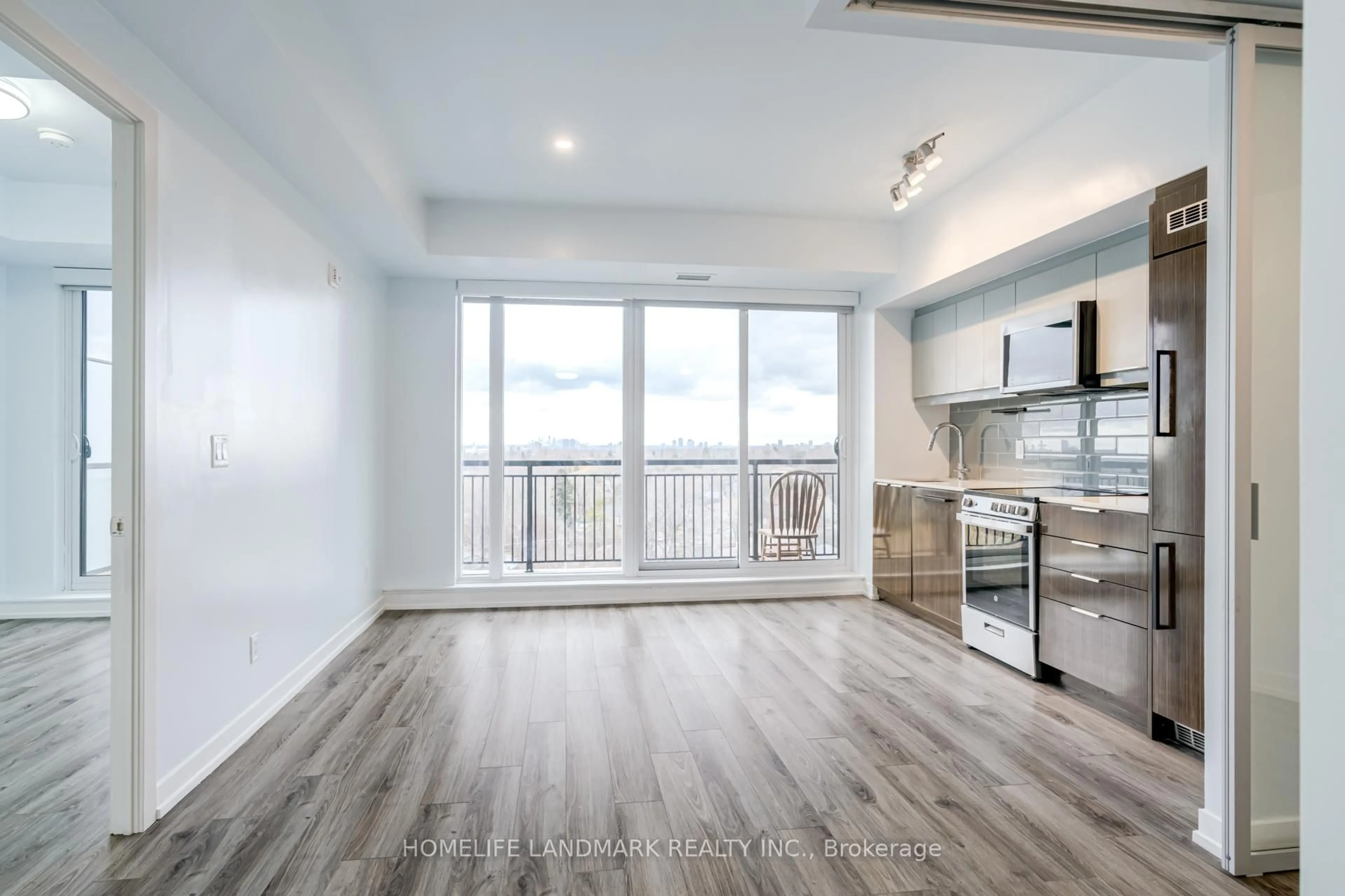 Open concept kitchen, wood/laminate floor for 90 Glen Everest Rd #912, Toronto Ontario M1N 0C3