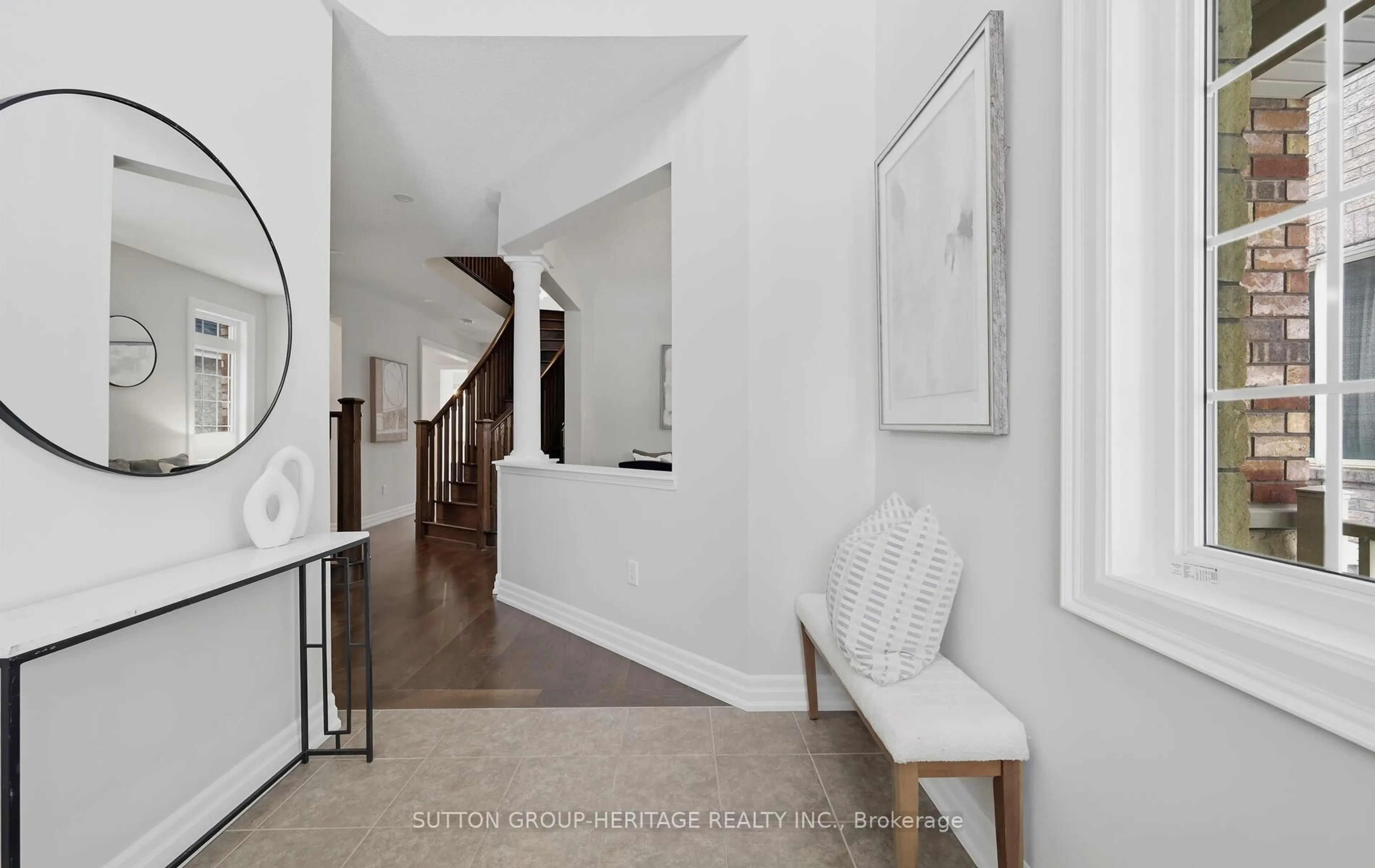 Indoor entryway for 58 Medland Ave, Whitby Ontario L1P 0A9