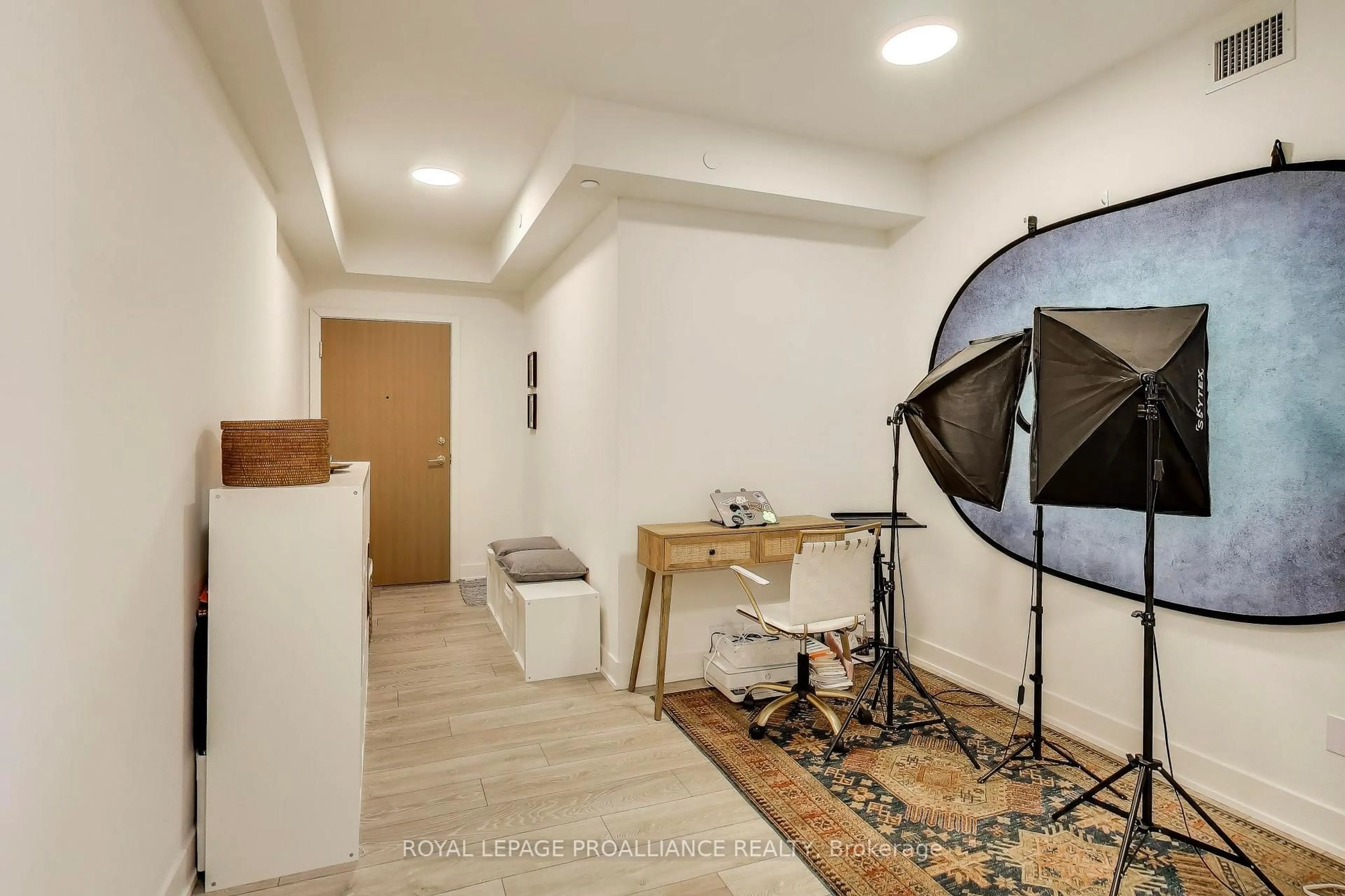 Indoor foyer for 1285 Queen St #206, Toronto Ontario M4L 1C2