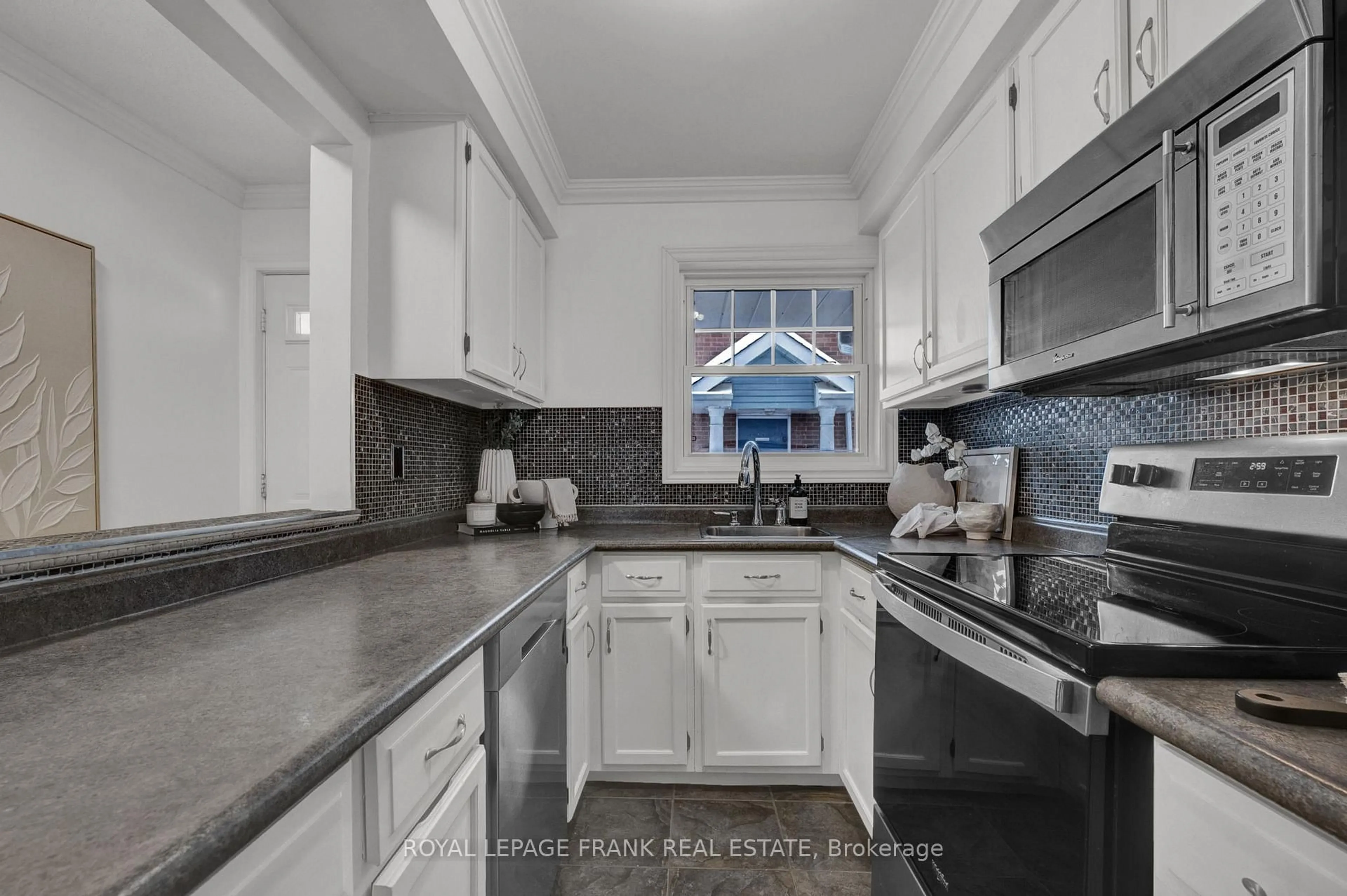 Standard kitchen, ceramic/tile floor for 1663 Nash Rd #D10, Clarington Ontario L1E 1S8