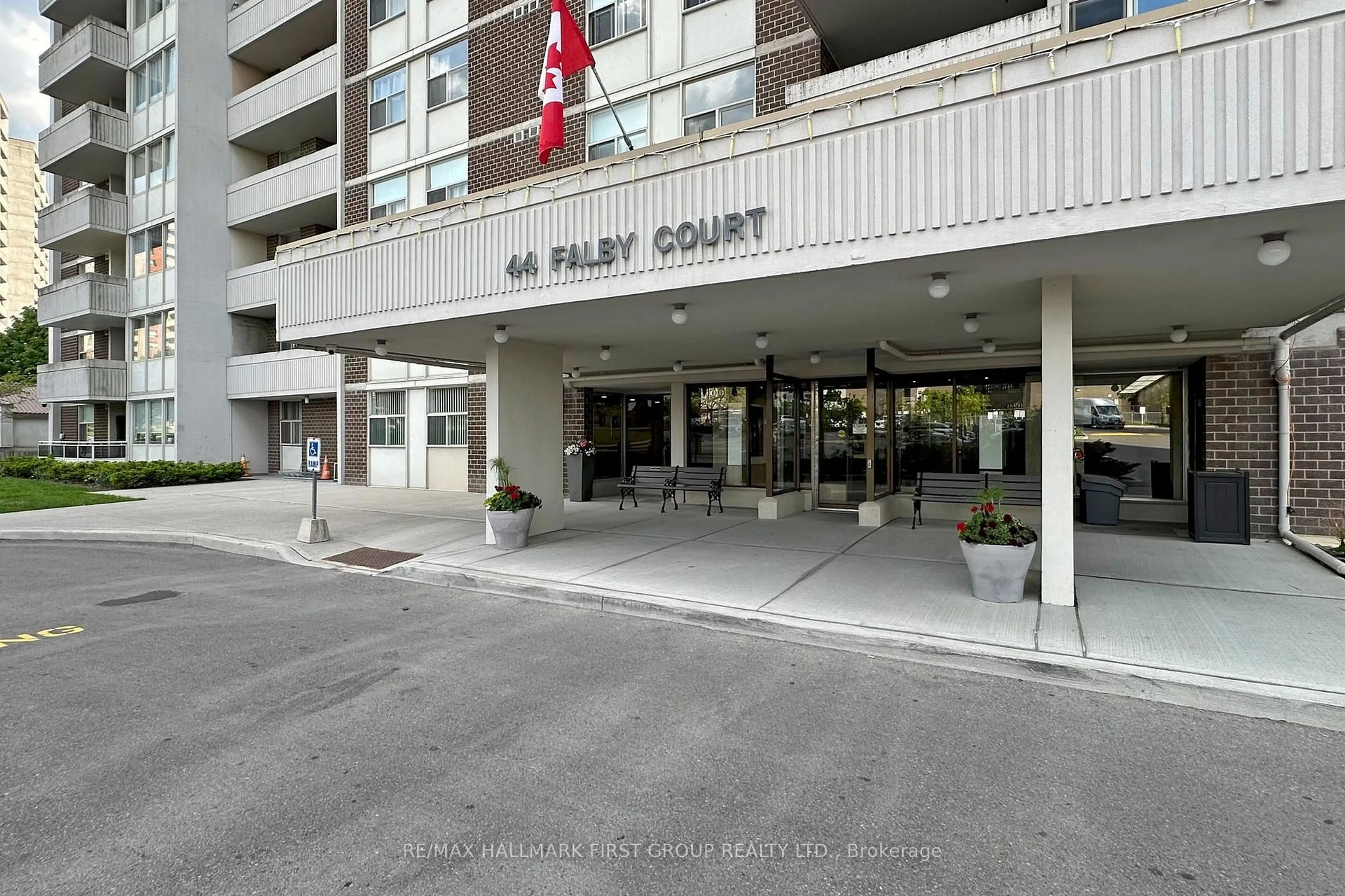 Unknown for 44 Falby Crt #310, Ajax Ontario L1S 3L1